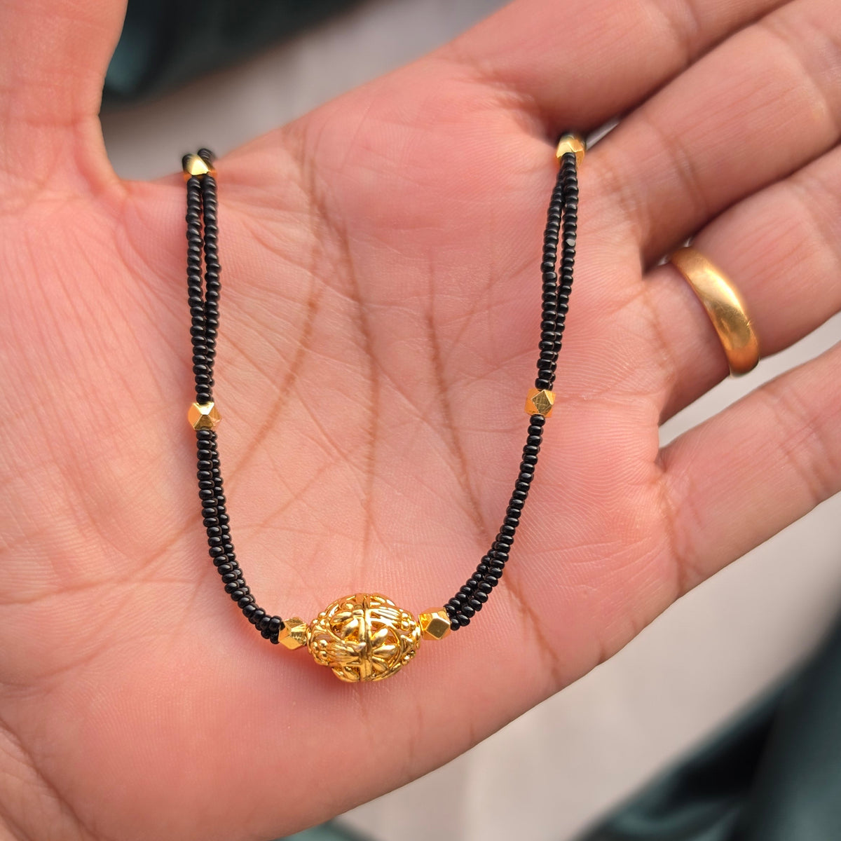 Nakshi Palakasarlu Mangalsutra