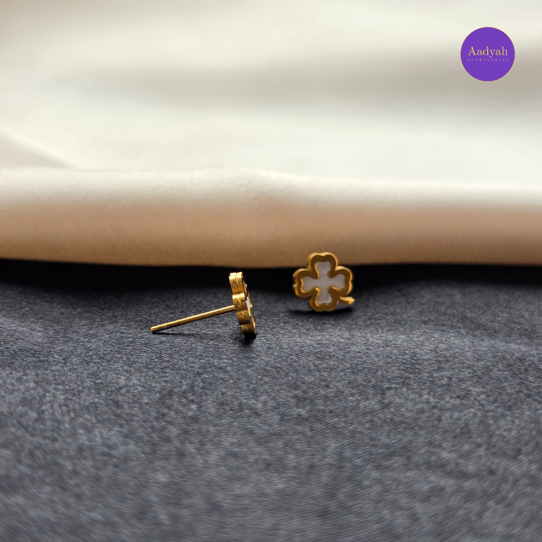 Lucky Clover - Small Stud