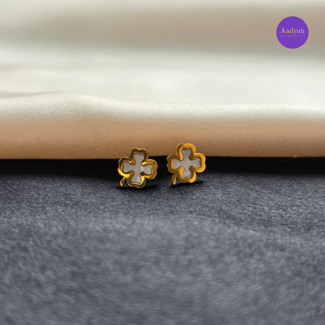 Lucky Clover - Small Stud