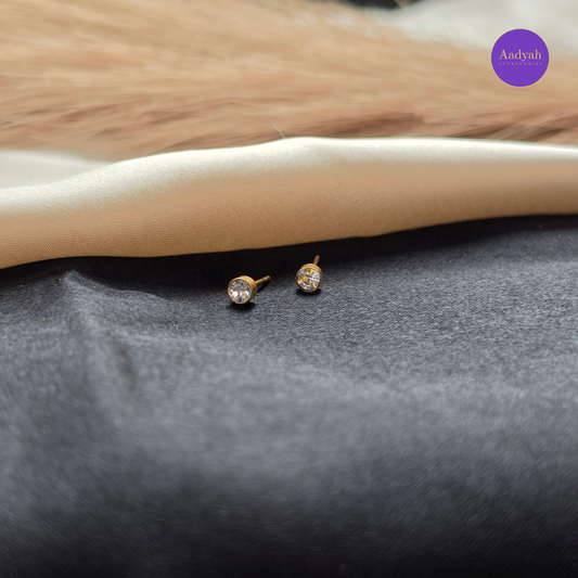 White Stone - Small Stud