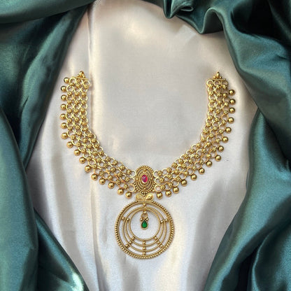 Gold look alike necklace set with matching earrings – traditional bridal imitation jewelry,Traditional gold tone necklace set – imitation kundan jewelry for festive and bridal wear
