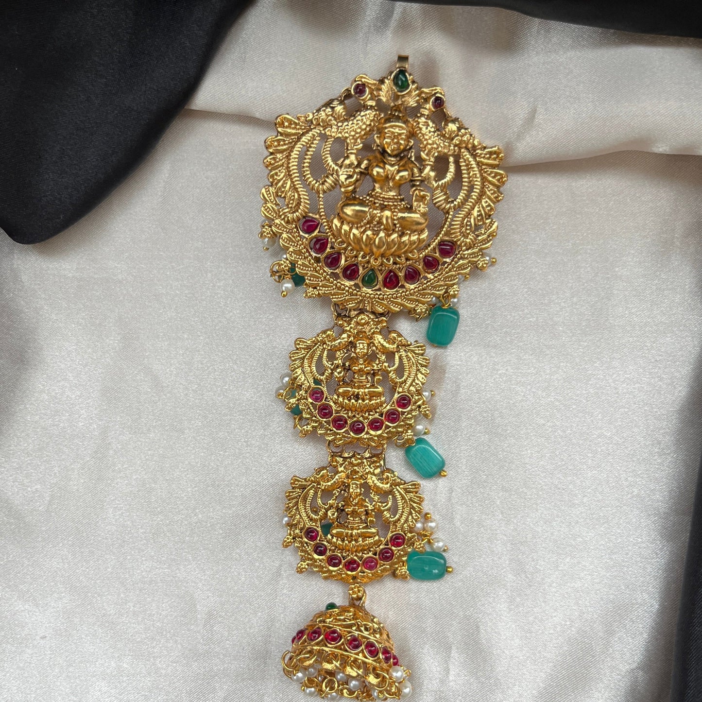 Gold tone hair accessories , Jada Billa online Traditional hair jewellery Indian bridal hair accessories Temple jewellery hair pin Gold hair pin design  Festive hair accessories South Indian hair jewellery Ethnic hair ornaments Designer hair pin for weddings
