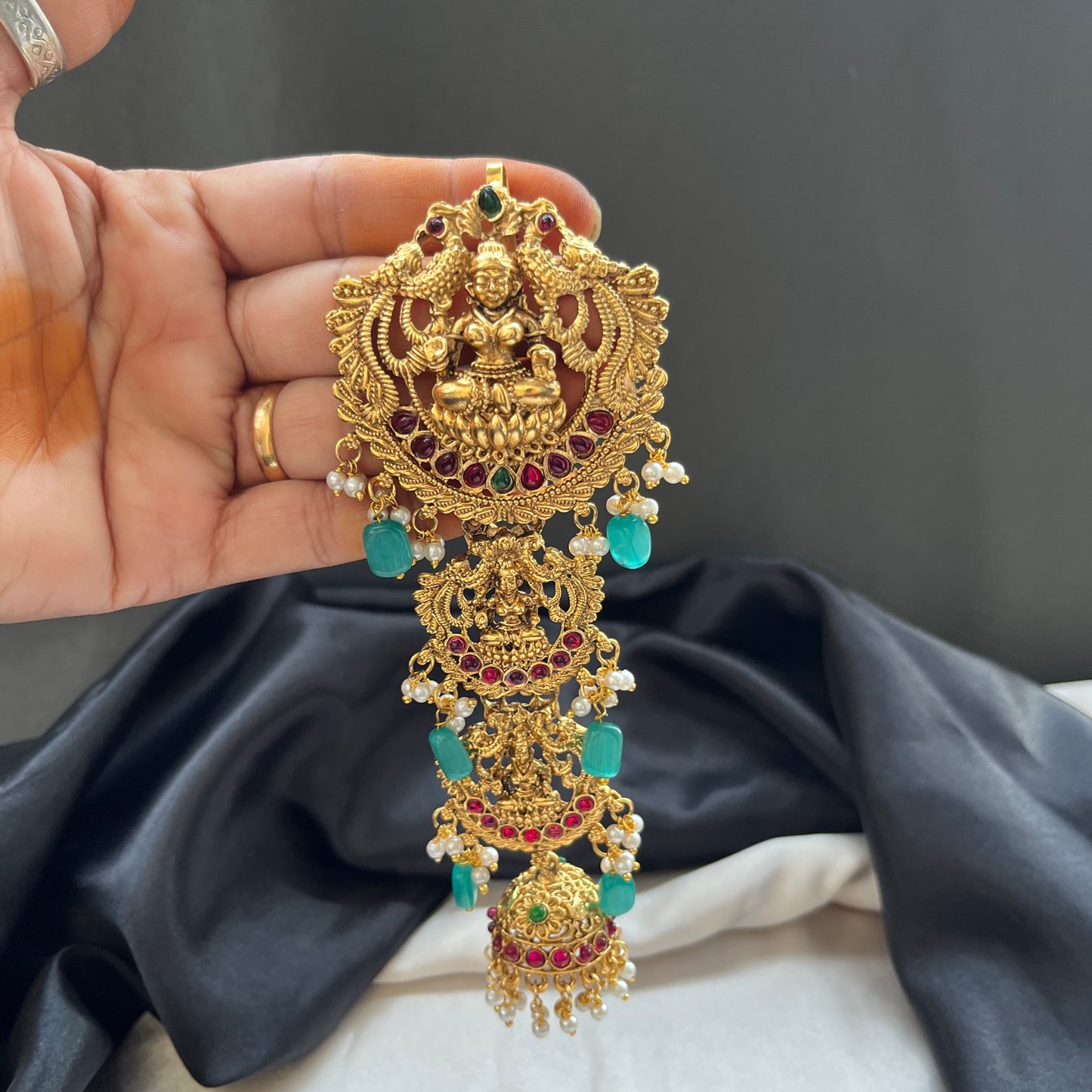 Gold tone hair accessories , Jada Billa online Traditional hair jewellery Indian bridal hair accessories Temple jewellery hair pin Gold hair pin design  Festive hair accessories South Indian hair jewellery Ethnic hair ornaments Designer hair pin for weddings
