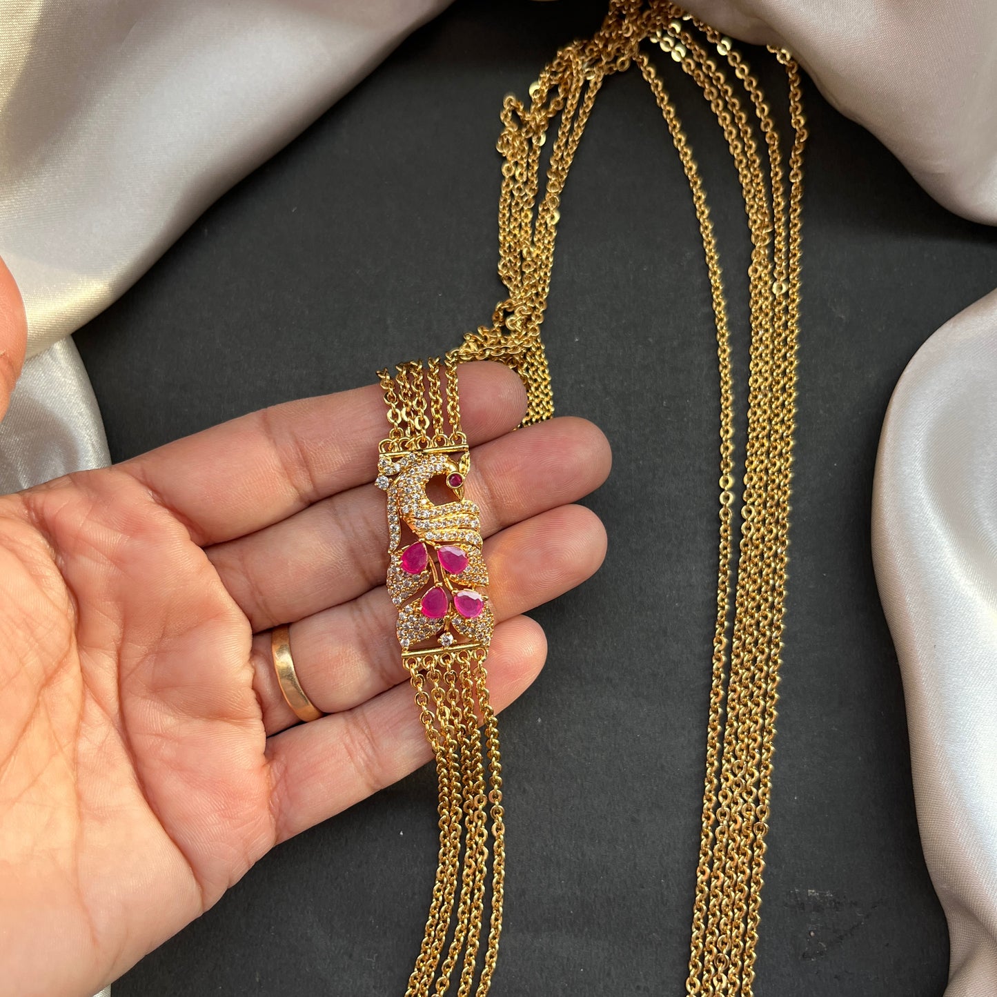 Gold look alike necklace set with matching earrings – traditional bridal imitation jewelry,Traditional gold tone necklace set – imitation kundan jewelry for festive and bridal wear