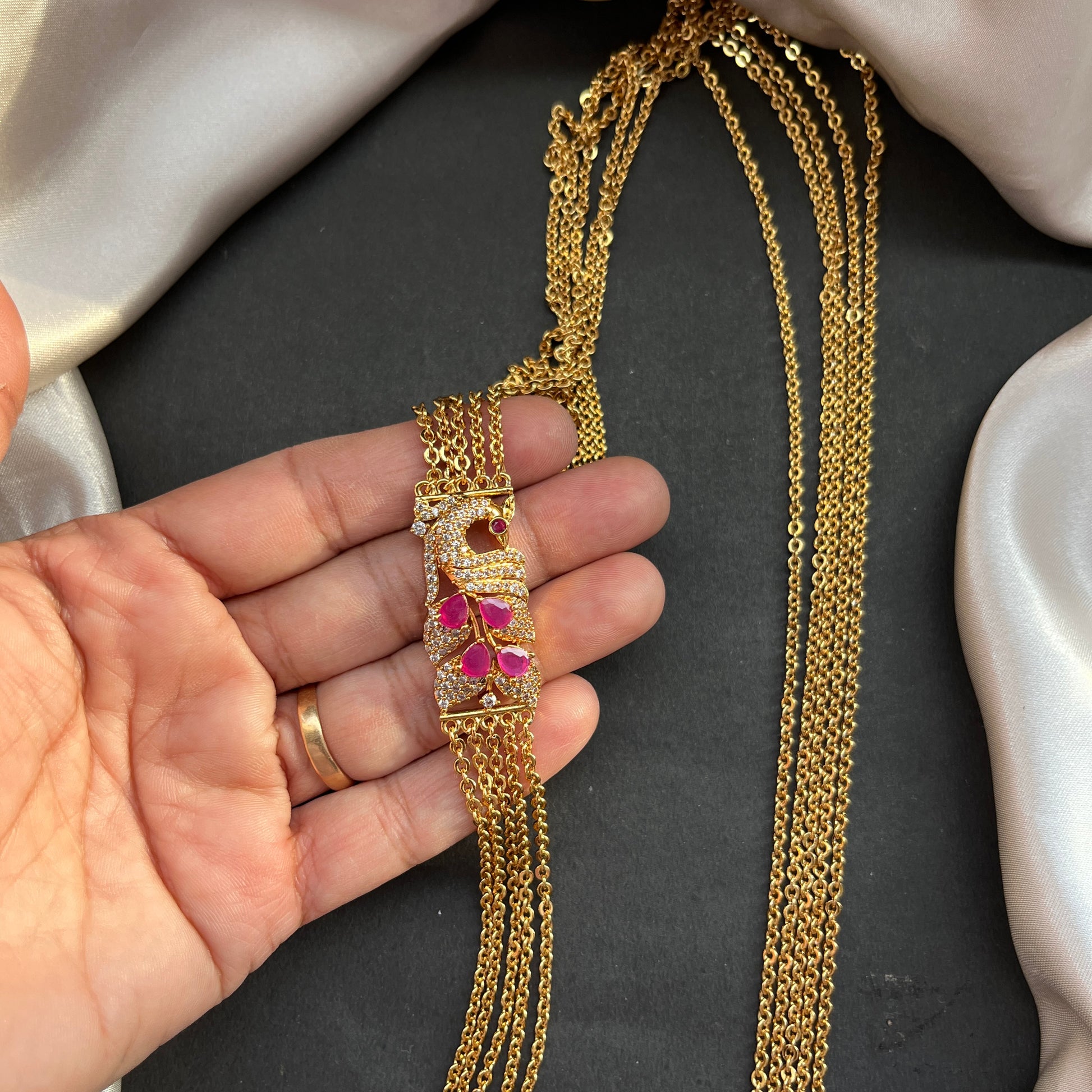 Gold look alike necklace set with matching earrings – traditional bridal imitation jewelry,Traditional gold tone necklace set – imitation kundan jewelry for festive and bridal wear