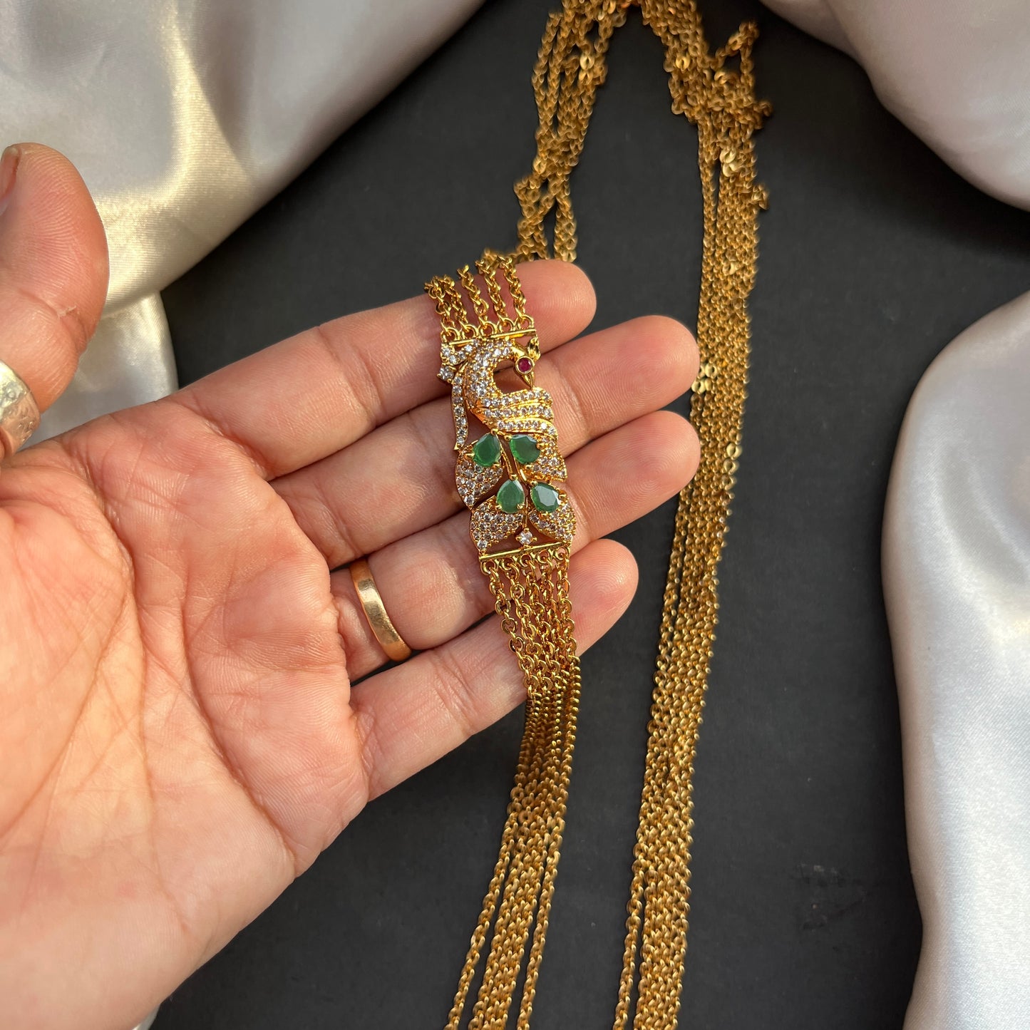 Gold look alike necklace set with matching earrings – traditional bridal imitation jewelry,Traditional gold tone necklace set – imitation kundan jewelry for festive and bridal wear