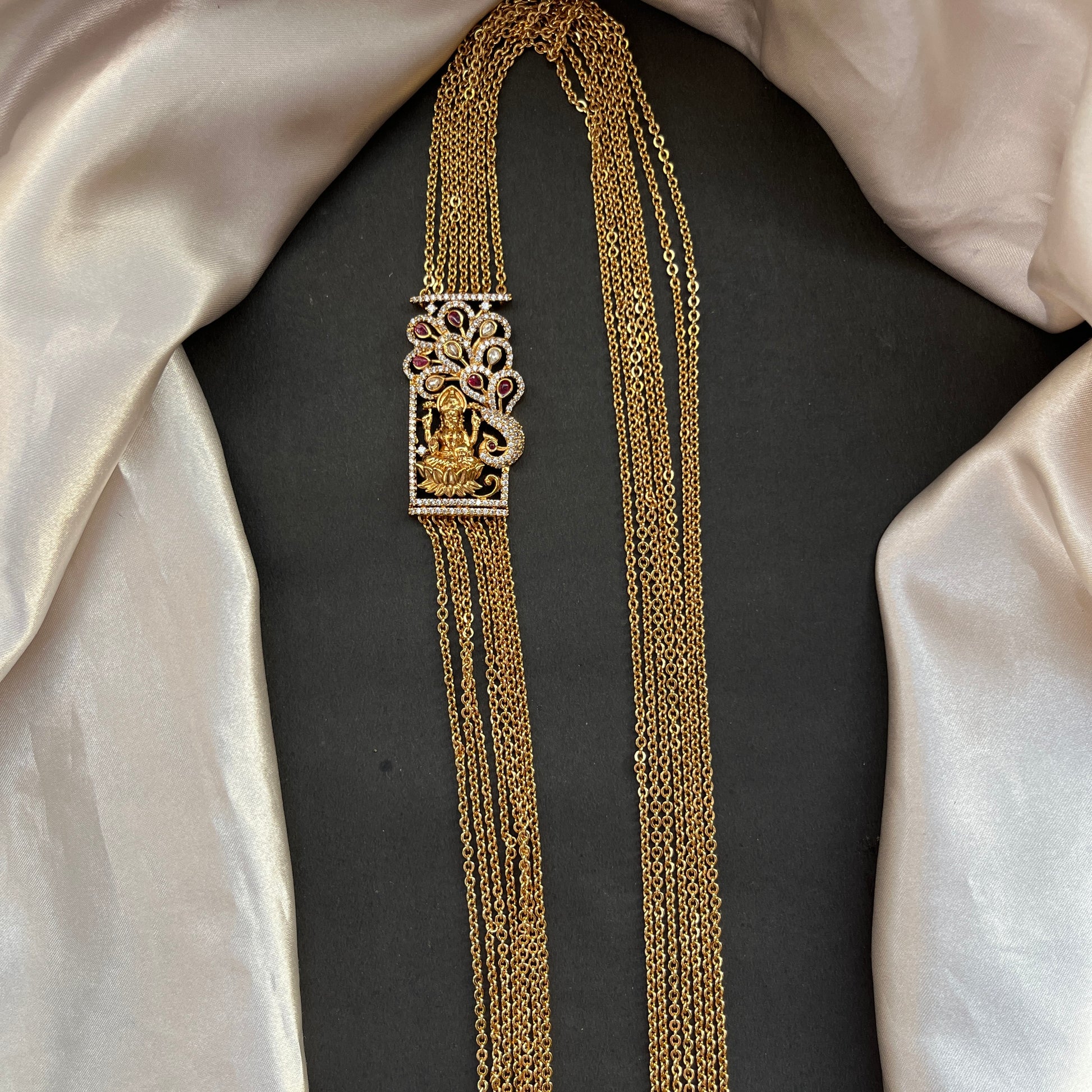Gold look alike necklace set with matching earrings – traditional bridal imitation jewelry,Traditional gold tone necklace set – imitation kundan jewelry for festive and