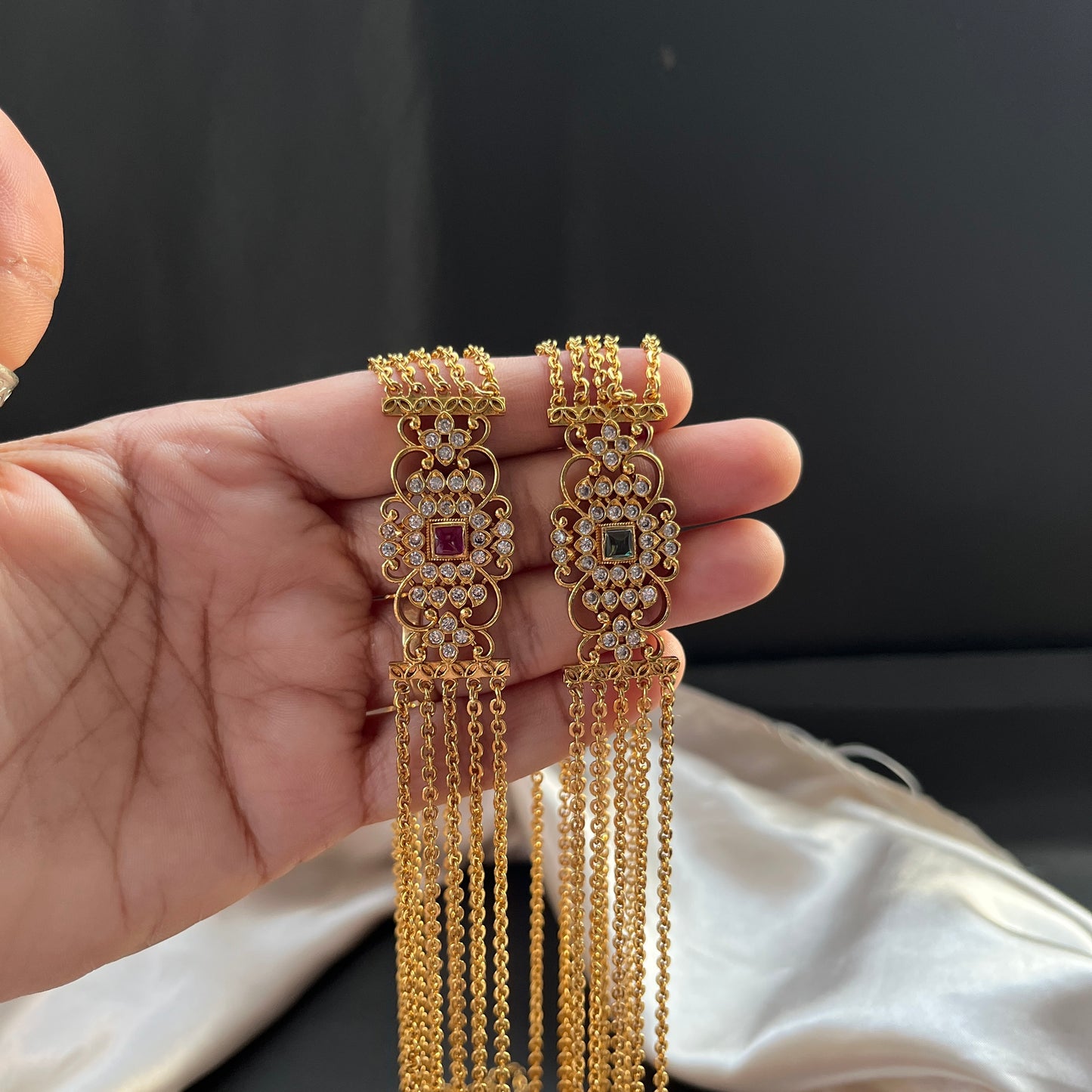 Gold look alike necklace set with matching earrings – traditional bridal imitation jewelry,Traditional gold tone necklace set – imitation kundan jewelry for festive and bridal wear