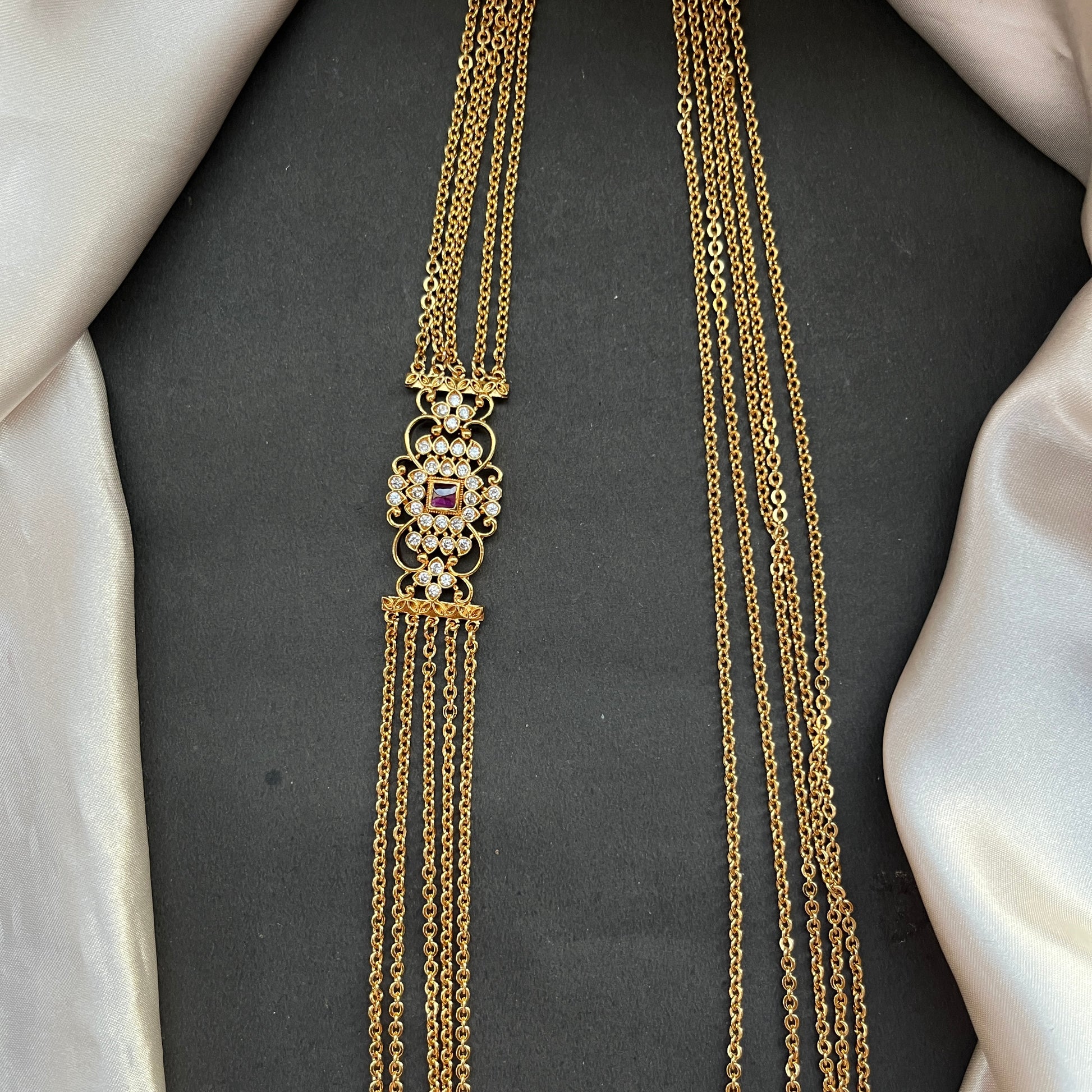 Gold look alike necklace set with matching earrings – traditional bridal imitation jewelry,Traditional gold tone necklace set – imitation kundan jewelry for festive and bridal wear