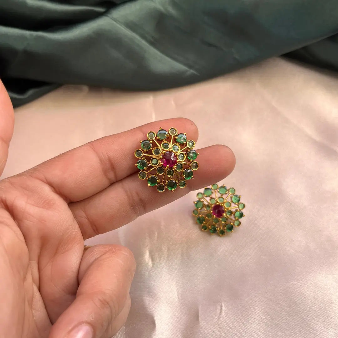Aaradhya Stud - Green with Pink