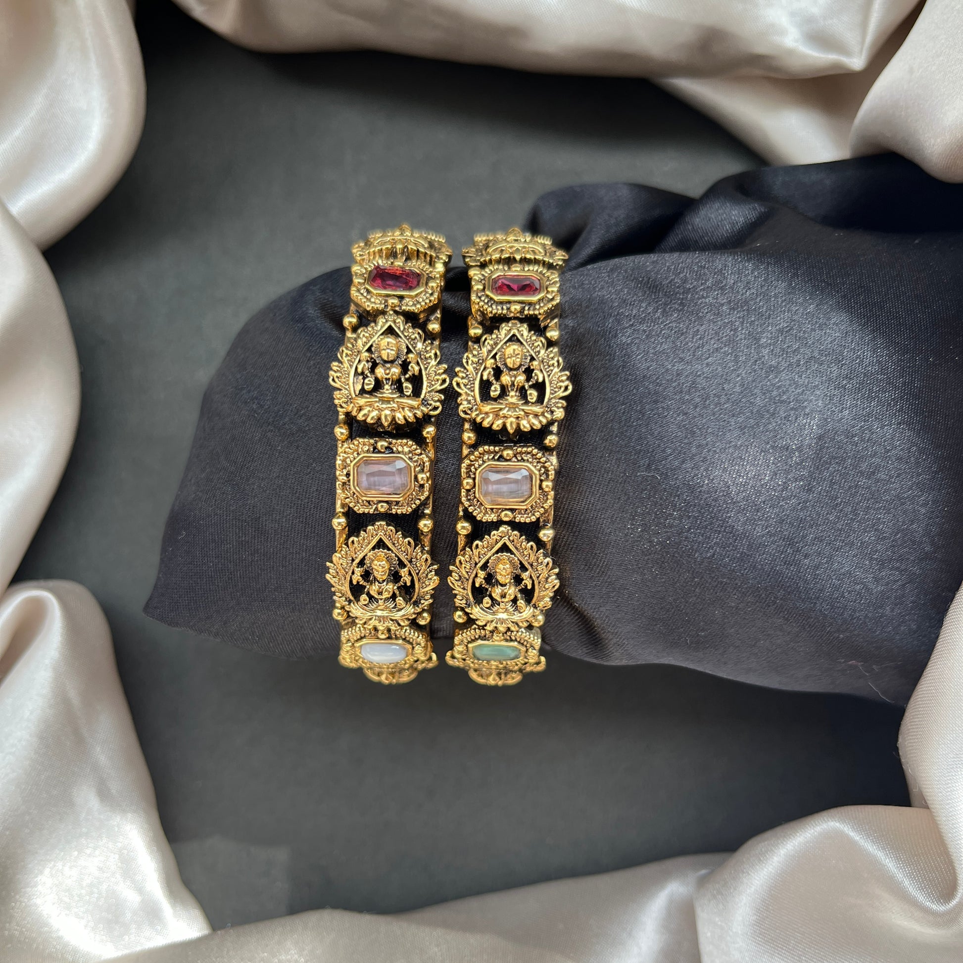 Gold look alike,Imitation jewelry,Bridal / party wear,Openable / antique / temple design,Artificial bangles