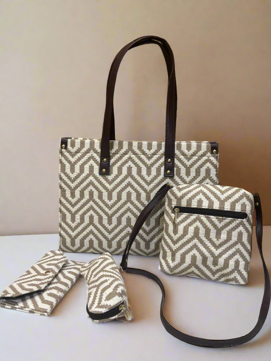 #tasimport #fashionblogger #tasselempang #instagood #fashionista #tascewek #like #sale #travel #instagram #design #handmadebag #tasbranded #bagaddict #clutchbag #bagsforsale #dompet #newcollection #beg #tascantik #jualtas #gift #madeinitaly #slingbagmurah #onlineshop #bagshop #travelbag #louisvuitton #lv #outfit