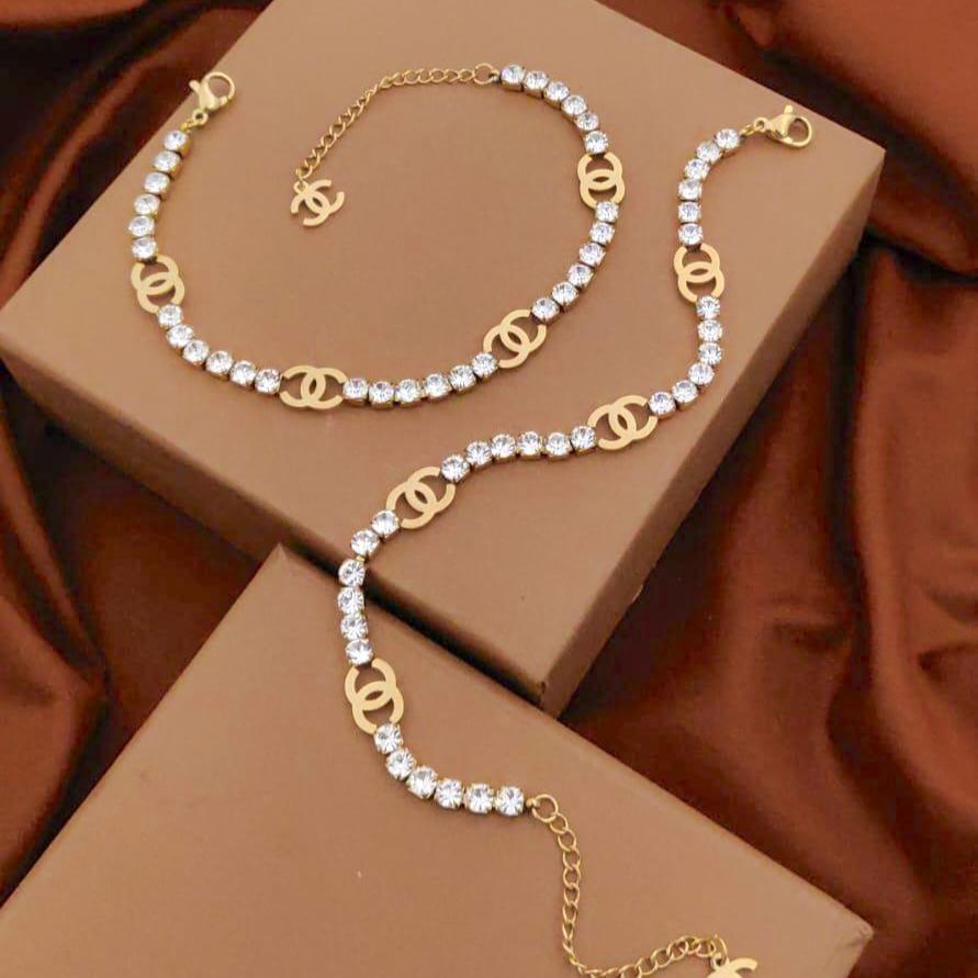 #stainlessteel #hercollection #forher #necklaces #bracelets #accessories #metal #küpe #giftideas #antitarnish #fashion #fashiontrends #onlinestore #new #stainlesssteelaccessories #earrings #stainlesssteel #explorepage #necklace #onlineshopping #custommade #gold #jewellerylove #jewellerydesign #accessoriesaddict #presents #newcollection #antitarnishjewelry


