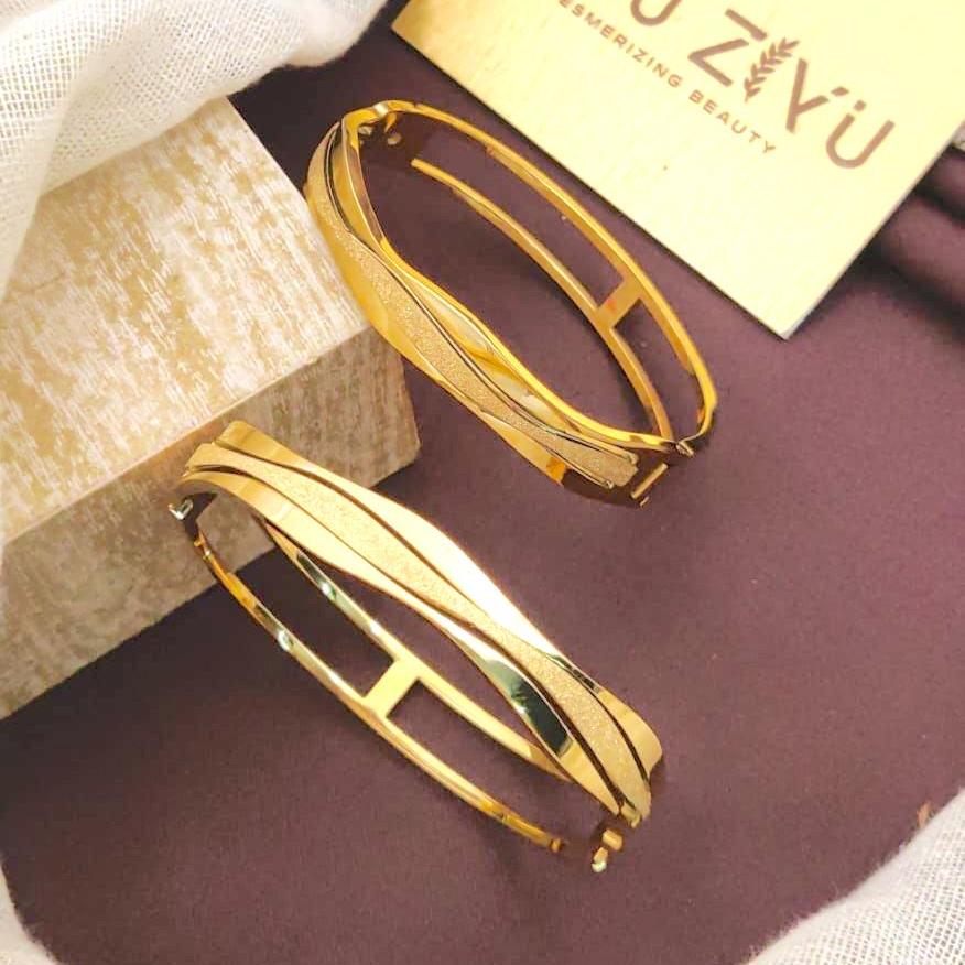 #stainlessteel #hercollection #forher #necklaces #bracelets #accessories #metal #küpe #giftideas #antitarnish #fashion #fashiontrends #onlinestore #new #stainlesssteelaccessories #earrings #stainlesssteel #explorepage #necklace #onlineshopping #custommade #gold #jewellerylove #jewellerydesign #accessoriesaddict #presents #newcollection #antitarnishjewelry

