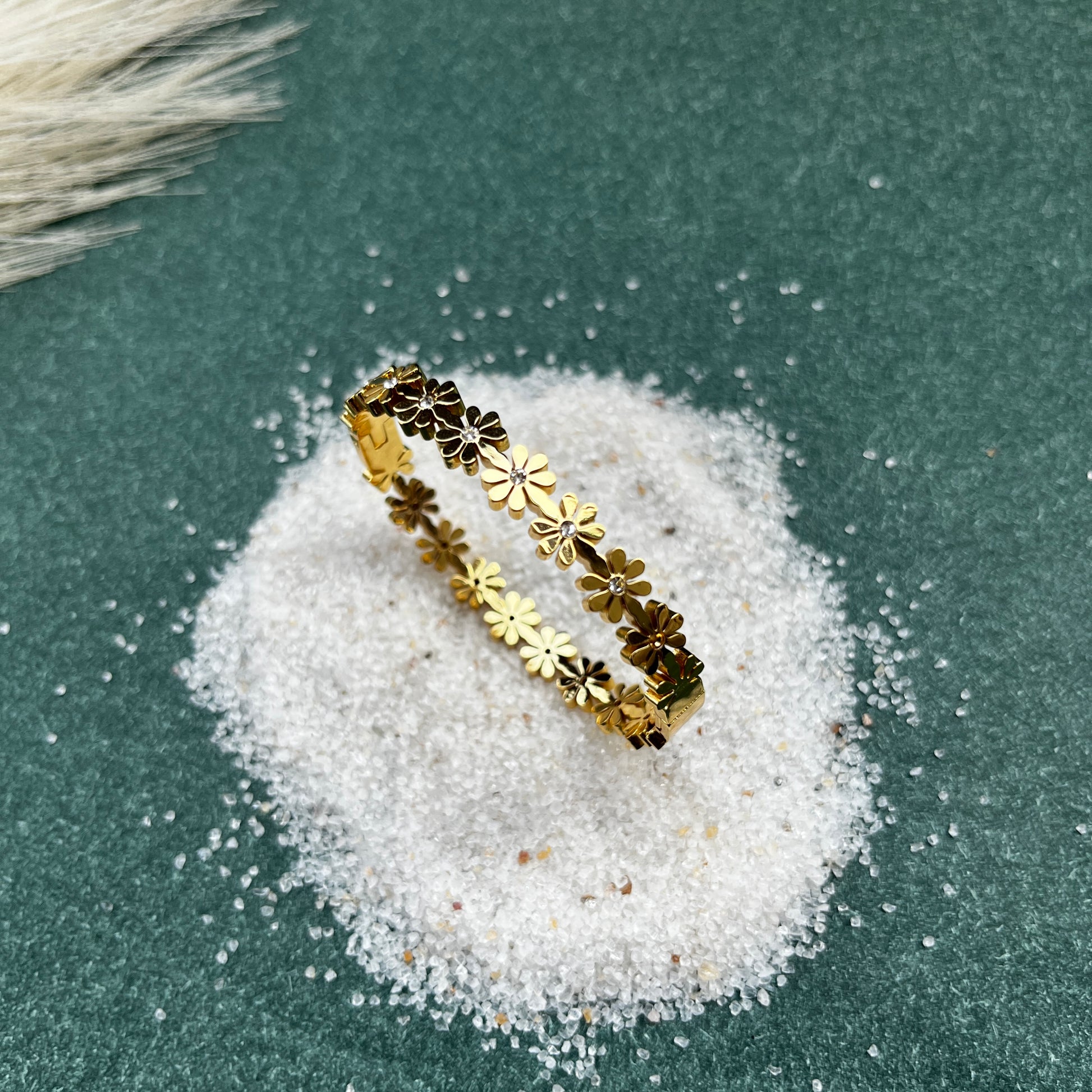 18K gold plated,Anti-tarnish bangles,Modern / sleek / elegant bangles