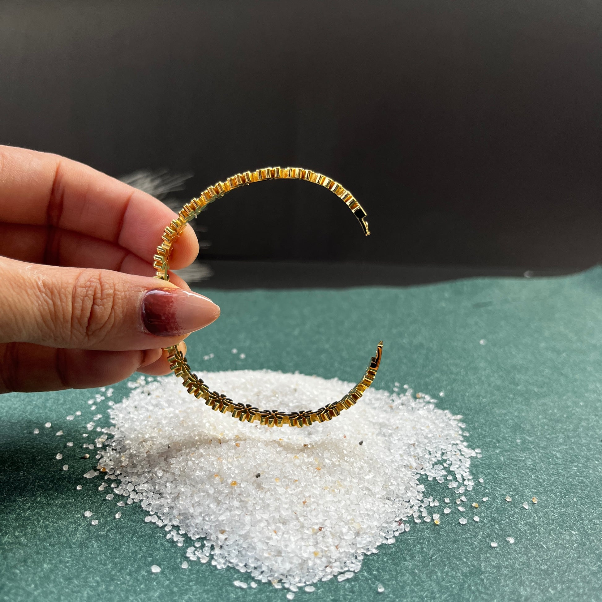 18K gold plated,Anti-tarnish bangles,Modern / sleek / elegant bangles