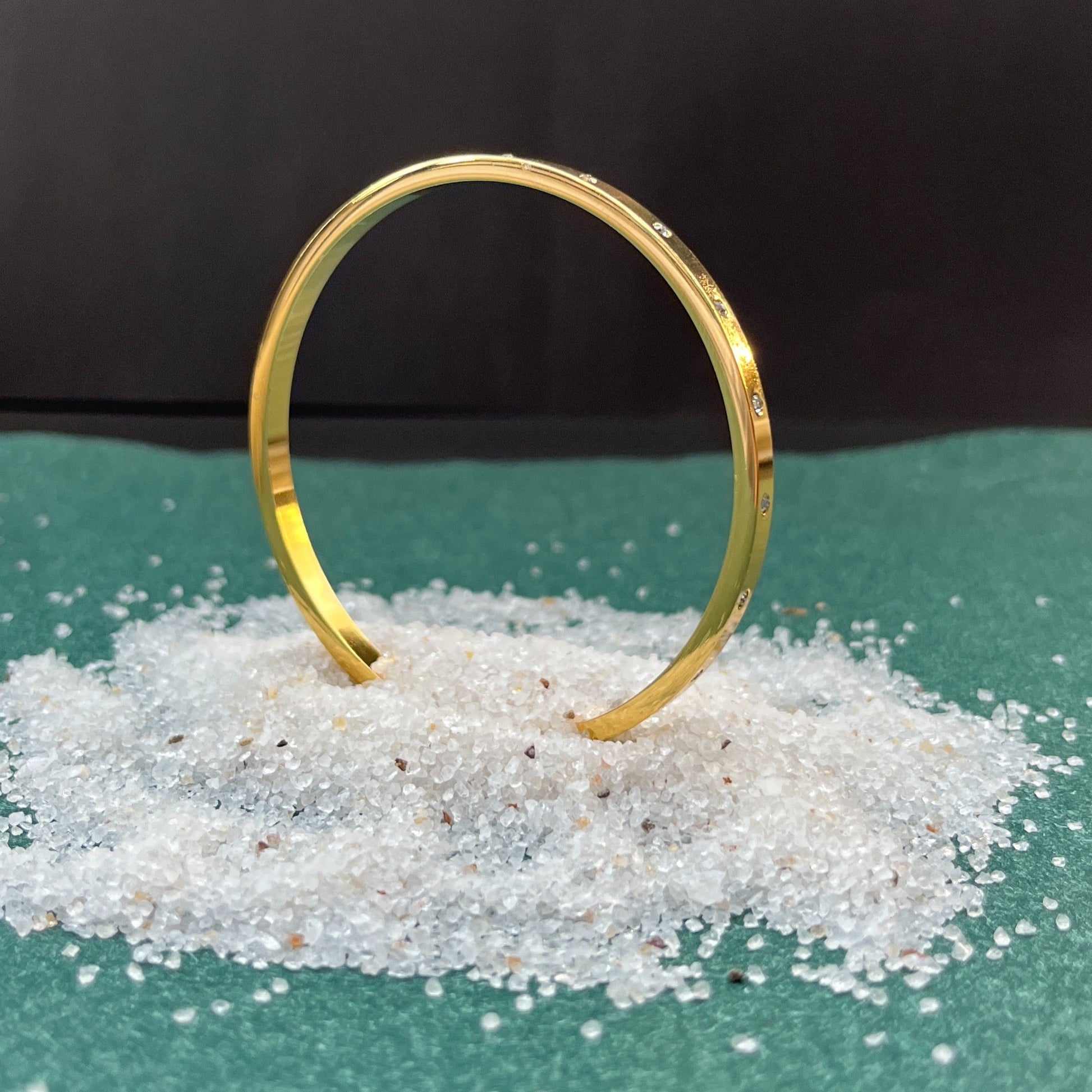 18K gold plated,Anti-tarnish bangles,Modern / sleek / elegant bangles