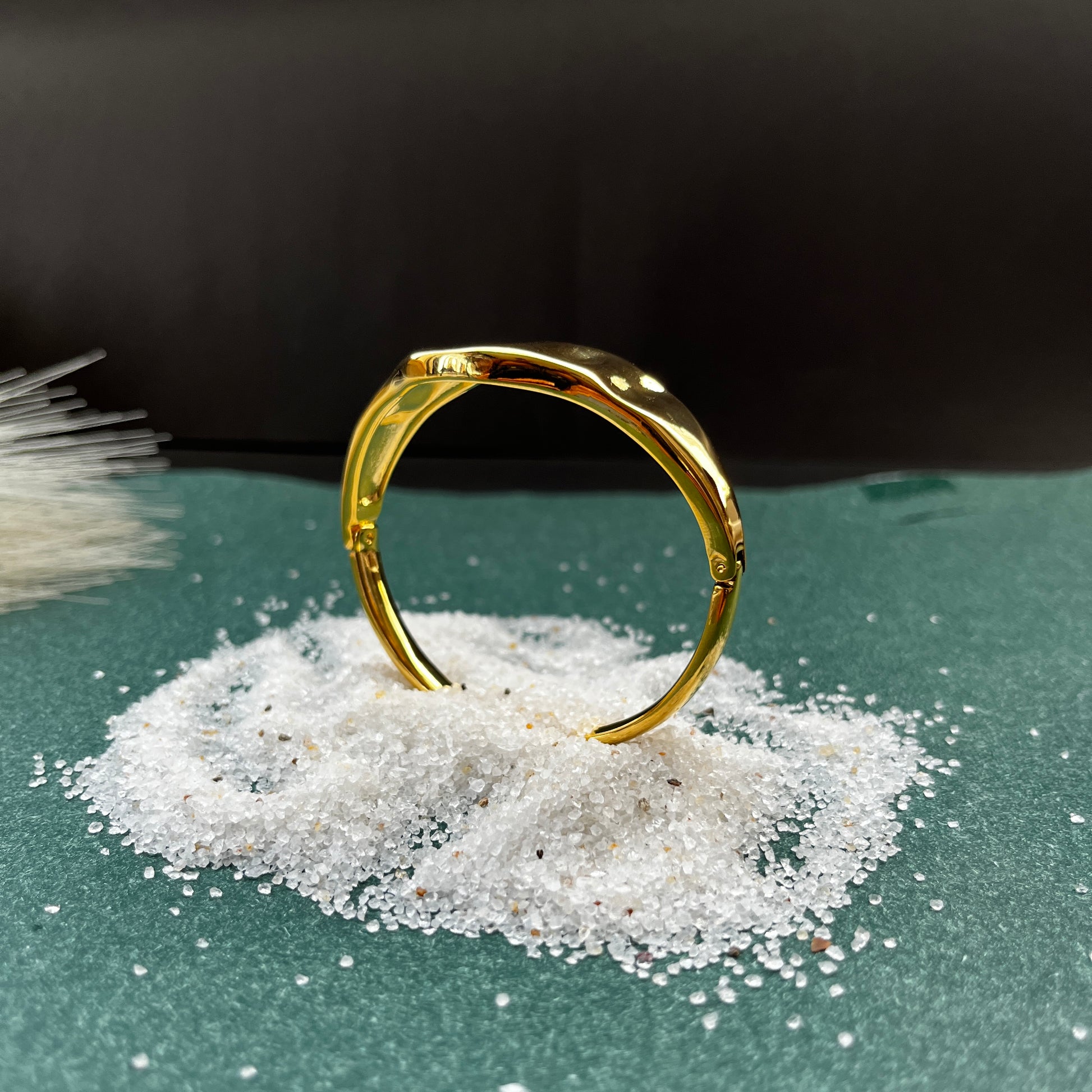18K gold plated,Anti-tarnish bangles,Modern / sleek / elegant bangles