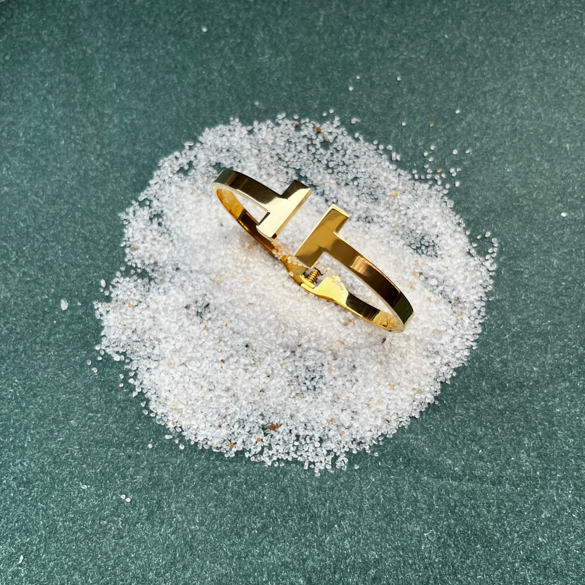 18K gold plated,Anti-tarnish bangles,Modern / sleek / elegant bangles