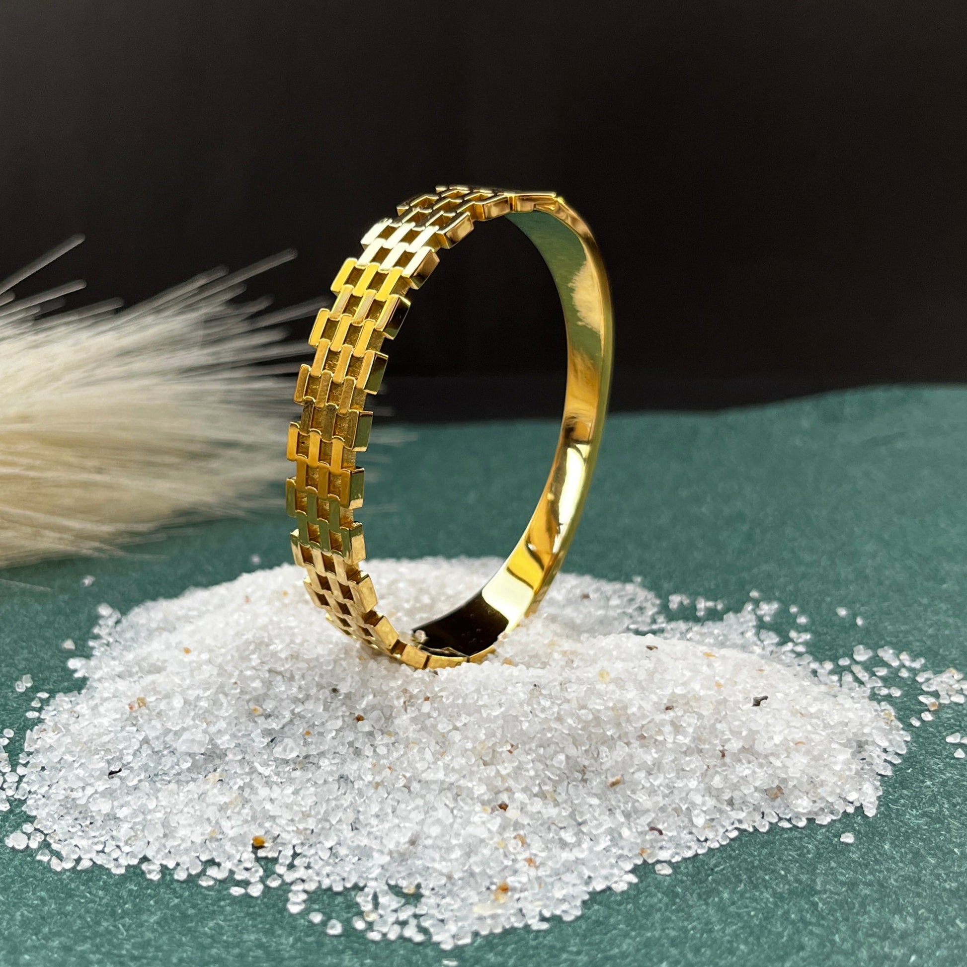 18K gold plated,Anti-tarnish bangles,Modern / sleek / elegant bangles