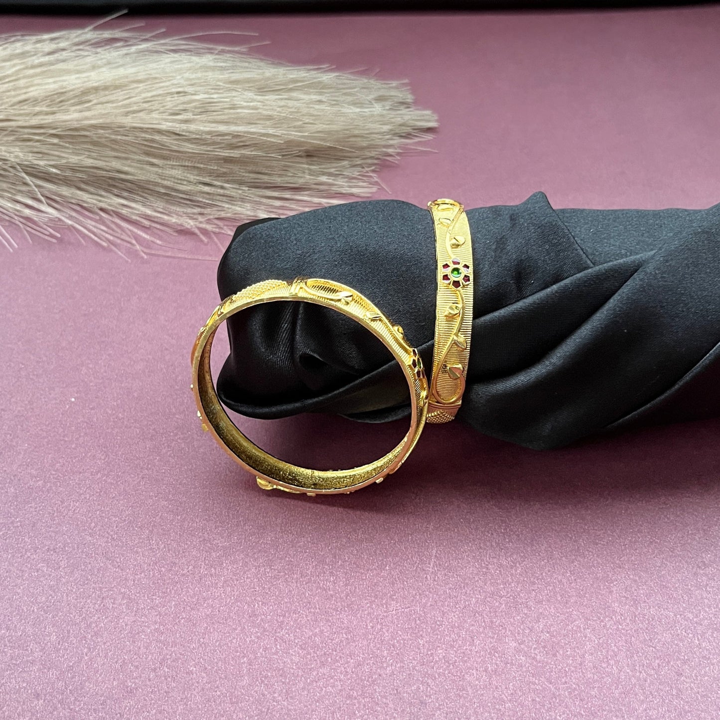 Gold look alike,Imitation jewelry,Bridal / party wear,Openable / antique / temple design,Artificial bangles