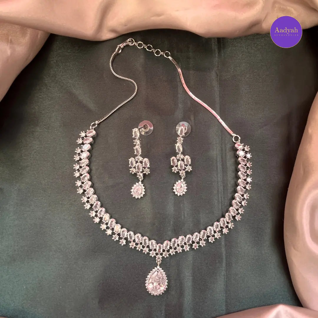 Diamond Look Necklace Set - White