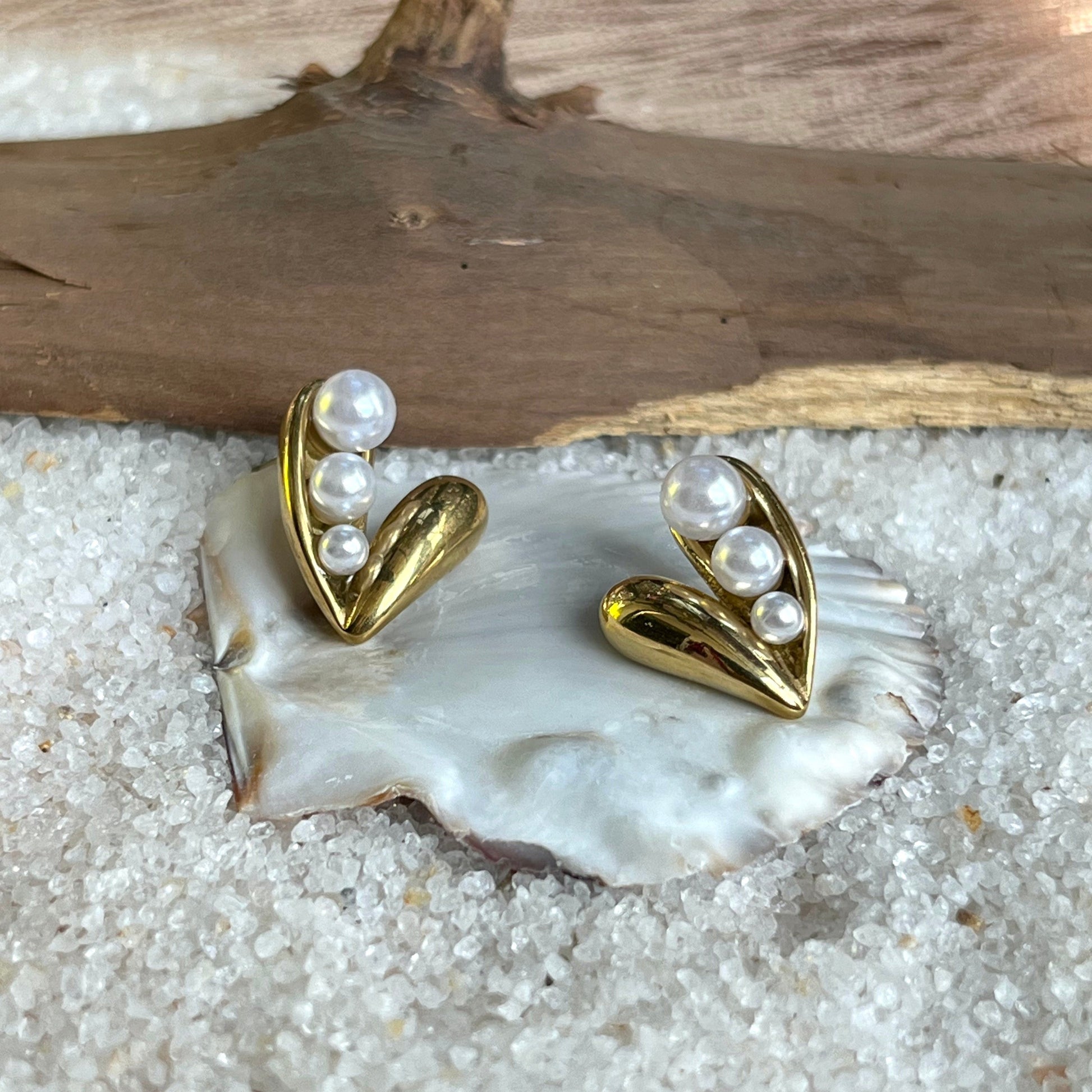 #stainlessteel #hercollection #forher #necklaces #bracelets #accessories #metal #küpe #giftideas #antitarnish #fashion #fashiontrends #onlinestore #new #stainlesssteelaccessories #earrings #stainlesssteel #explorepage #necklace #onlineshopping #custommade #gold #jewellerylove #jewellerydesign #accessoriesaddict #presents #newcollection #antitarnishjewelry