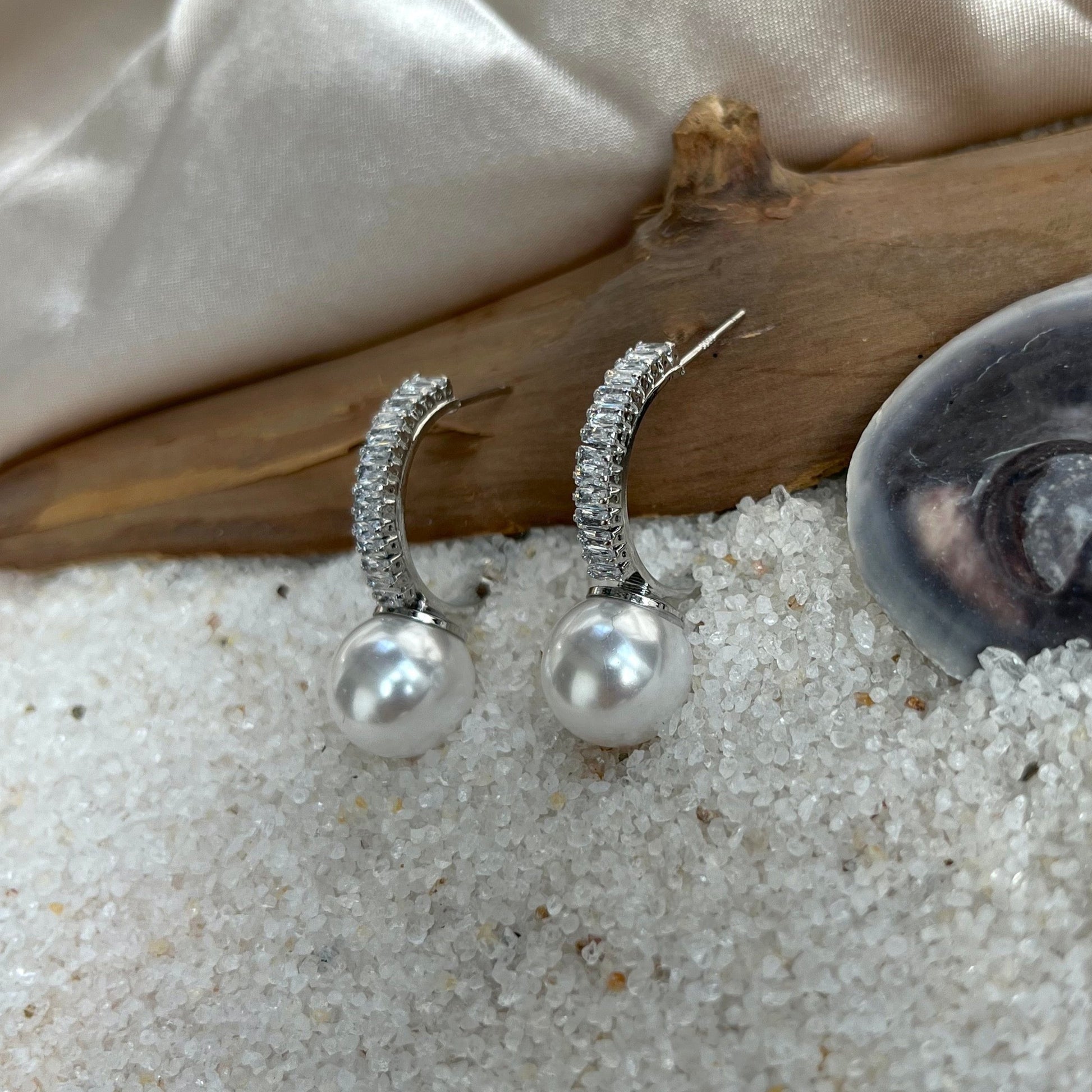 #stainlessteel #hercollection #forher #necklaces #bracelets #accessories #metal #küpe #giftideas #antitarnish #fashion #fashiontrends #onlinestore #new #stainlesssteelaccessories #earrings #stainlesssteel #explorepage #necklace #onlineshopping #custommade #gold #jewellerylove #jewellerydesign #accessoriesaddict #presents #newcollection #antitarnishjewelry