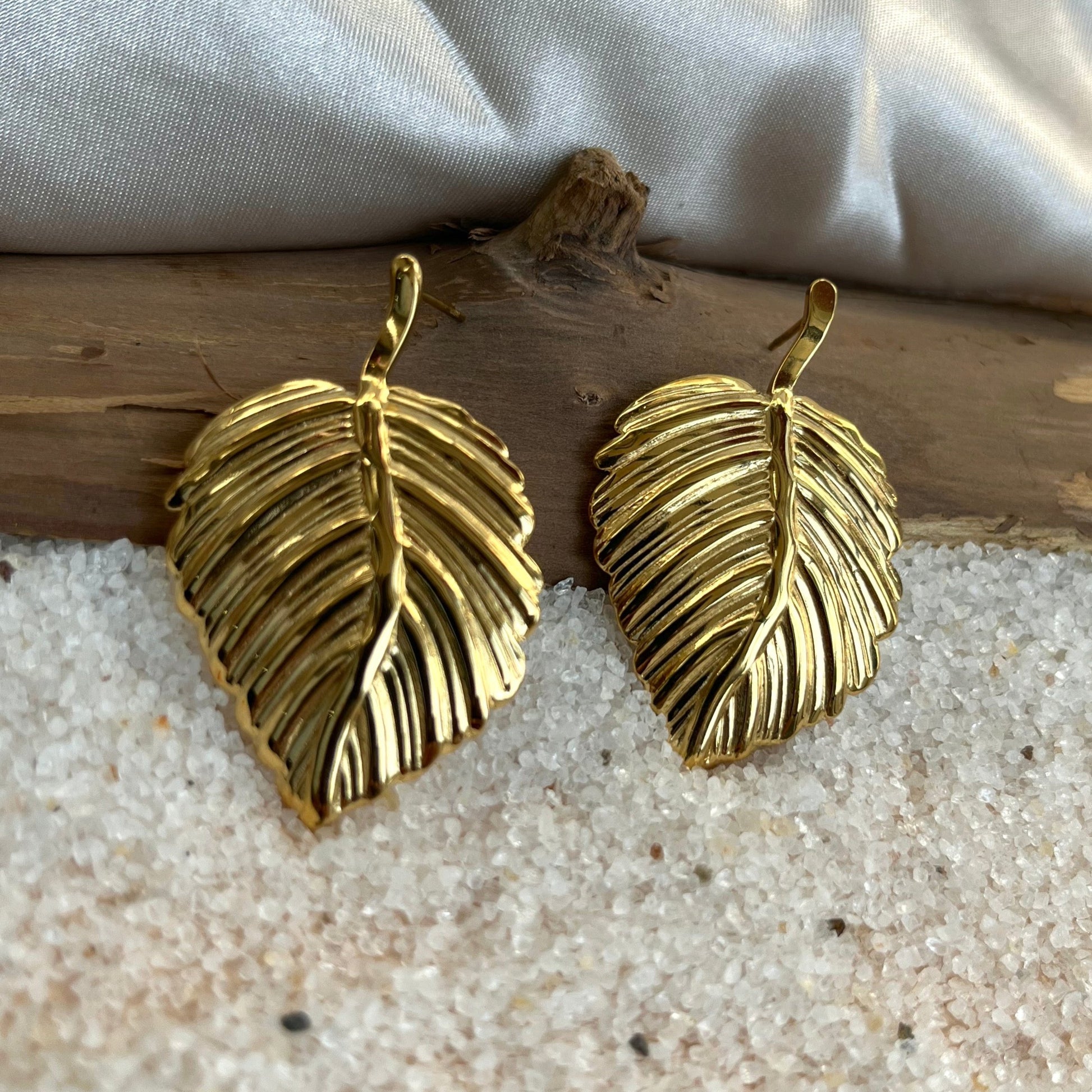 #stainlessteel #hercollection #forher #necklaces #bracelets #accessories #metal #küpe #giftideas #antitarnish #fashion #fashiontrends #onlinestore #new #stainlesssteelaccessories #earrings #stainlesssteel #explorepage #necklace #onlineshopping #custommade #gold #jewellerylove #jewellerydesign #accessoriesaddict #presents #newcollection #antitarnishjewelry
