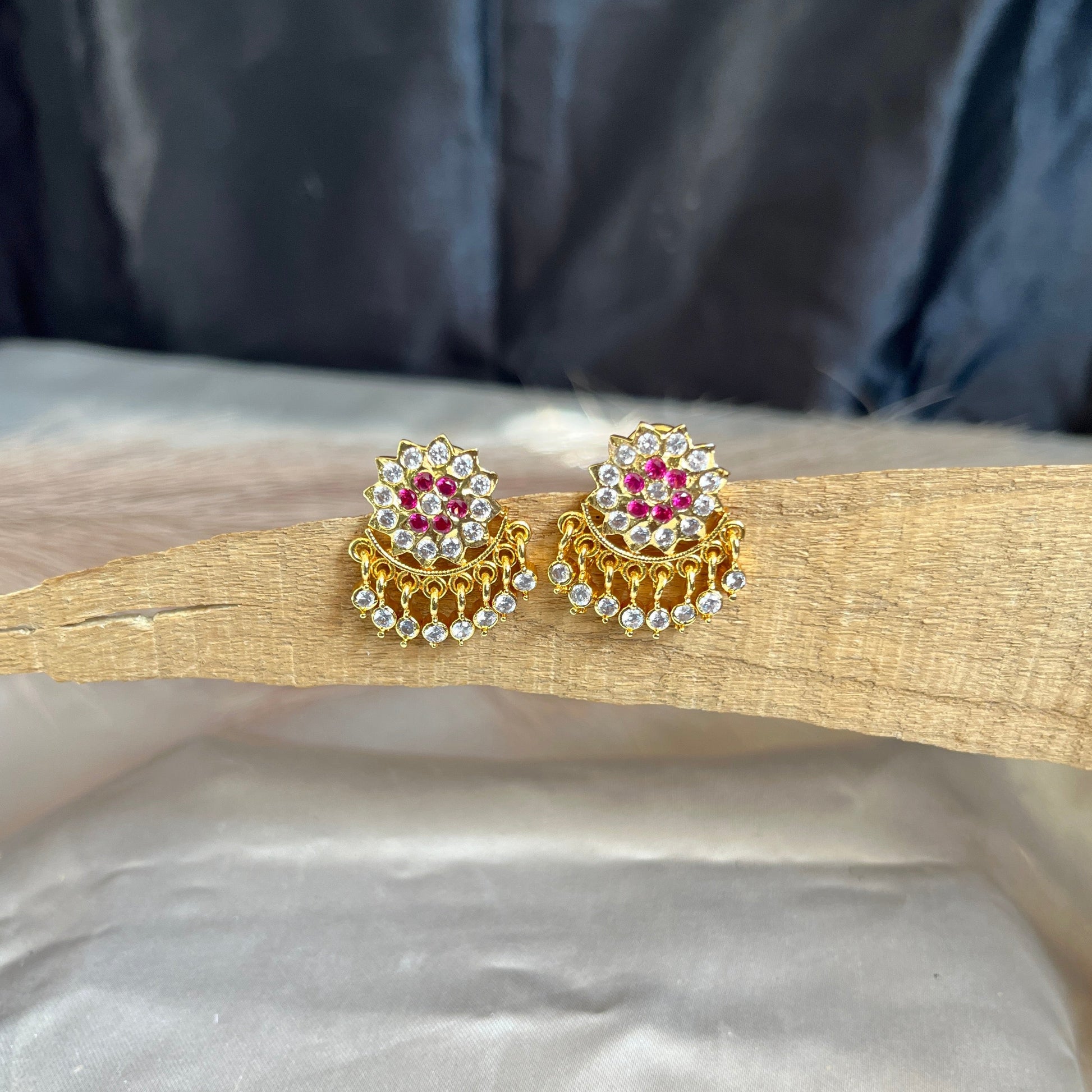 #onegramgold #onegramgoldjewellery #jewellery #southindianjewellery #bridaljewellery #jewelry #imitationjewellery #bangles #templejewellery #jewelrydesigner #fashion #hyderabad #onegramjewellery #czjewellery #necklace #trending #haram #earrings #fashionjewellery #weddingjewellery #onlineshopping #indianwedding #jewellerydesign #bridalset #jewel #trendy #chennai #bangalore #oxidisedjewellery #adjewellery