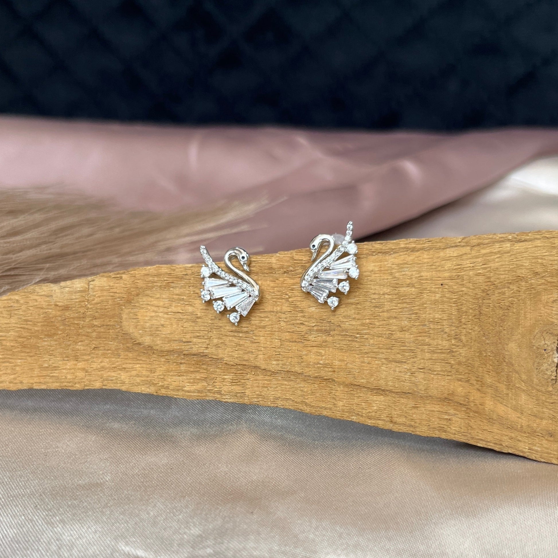 #stainlessteel #hercollection #forher #necklaces #bracelets #accessories #metal #küpe #giftideas #antitarnish #fashion #fashiontrends #onlinestore #new #stainlesssteelaccessories #earrings #stainlesssteel #explorepage #necklace #onlineshopping #custommade #gold #jewellerylove #jewellerydesign #accessoriesaddict #presents #newcollection #antitarnishjewelry