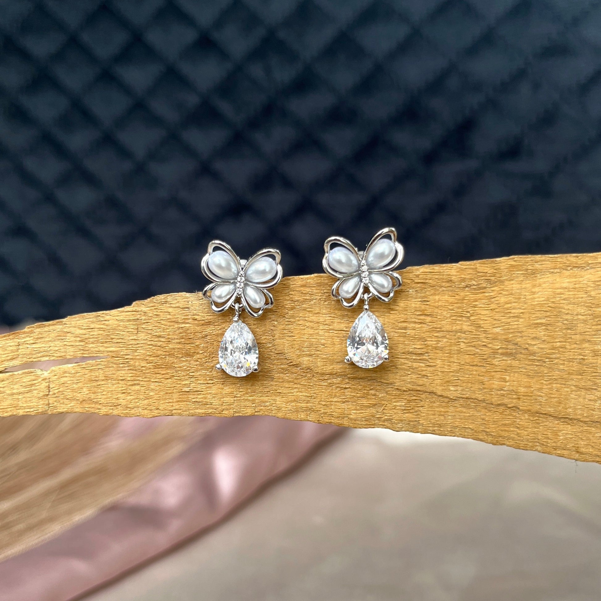 #stainlessteel #hercollection #forher #necklaces #bracelets #accessories #metal #küpe #giftideas #antitarnish #fashion #fashiontrends #onlinestore #new #stainlesssteelaccessories #earrings #stainlesssteel #explorepage #necklace #onlineshopping #custommade #gold #jewellerylove #jewellerydesign #accessoriesaddict #presents #newcollection #antitarnishjewelry