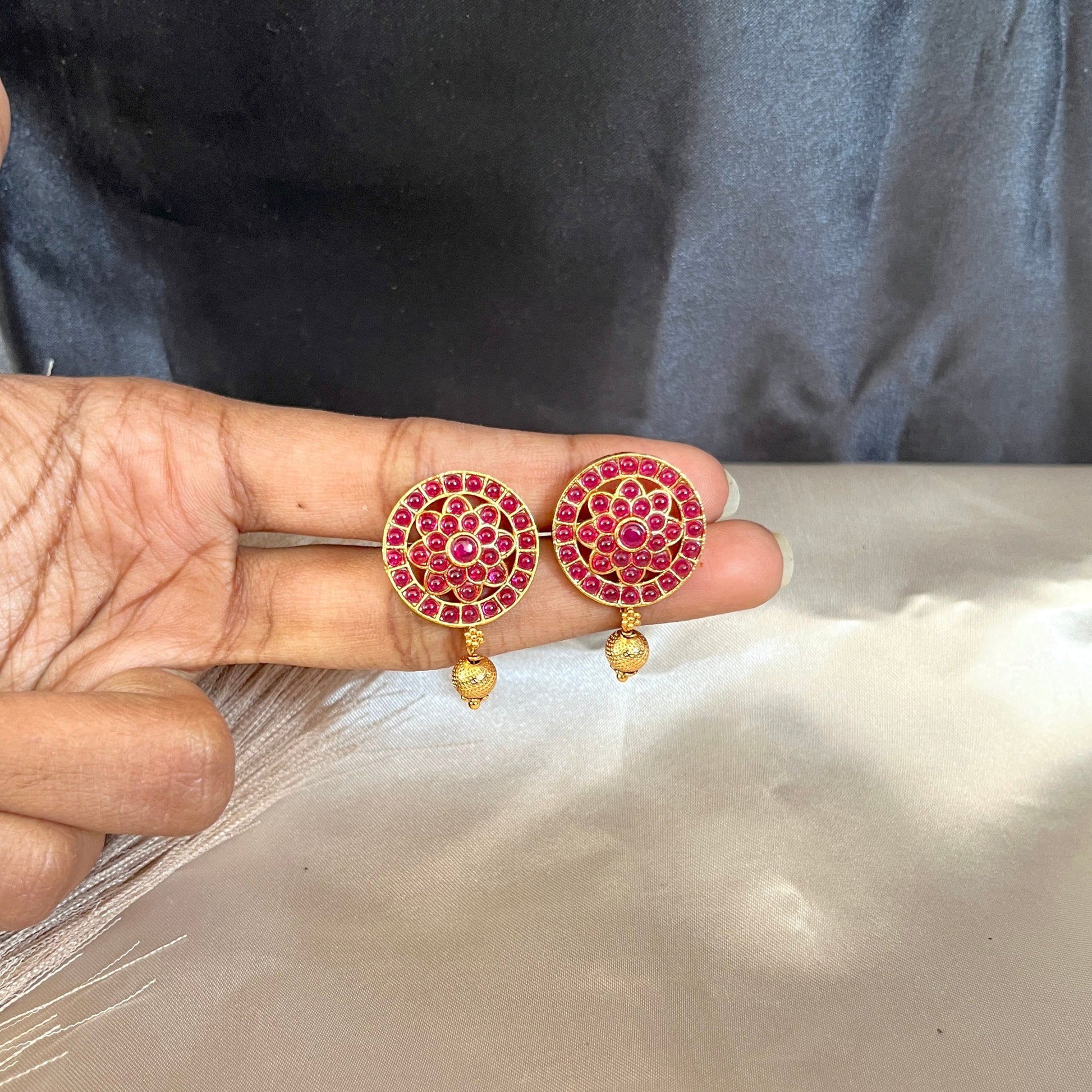 #onegramgold #onegramgoldjewellery #jewellery #southindianjewellery #bridaljewellery #jewelry #imitationjewellery #bangles #templejewellery #jewelrydesigner #fashion #hyderabad #onegramjewellery #czjewellery #necklace #trending #haram #earrings #fashionjewellery #weddingjewellery #onlineshopping #indianwedding #jewellerydesign #bridalset #jewel #trendy #chennai #bangalore #oxidisedjewellery #adjewellery