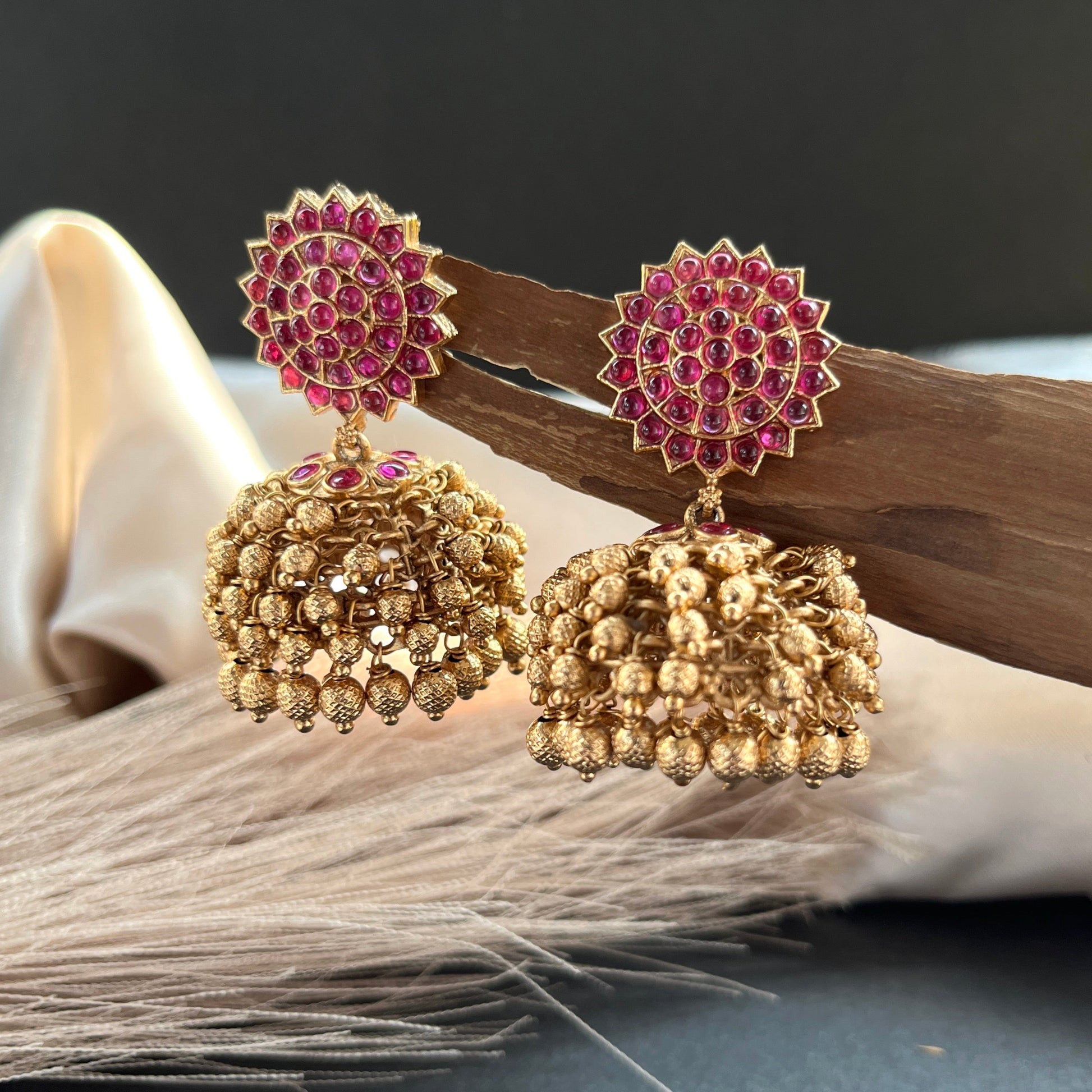 #onegramgold #onegramgoldjewellery #jewellery #southindianjewellery #bridaljewellery #jewelry #imitationjewellery #bangles #templejewellery #jewelrydesigner #fashion #hyderabad #onegramjewellery #czjewellery #necklace #trending #haram #earrings #fashionjewellery #weddingjewellery #onlineshopping #indianwedding #jewellerydesign #bridalset #jewel #trendy #chennai #bangalore #oxidisedjewellery #adjewellery
