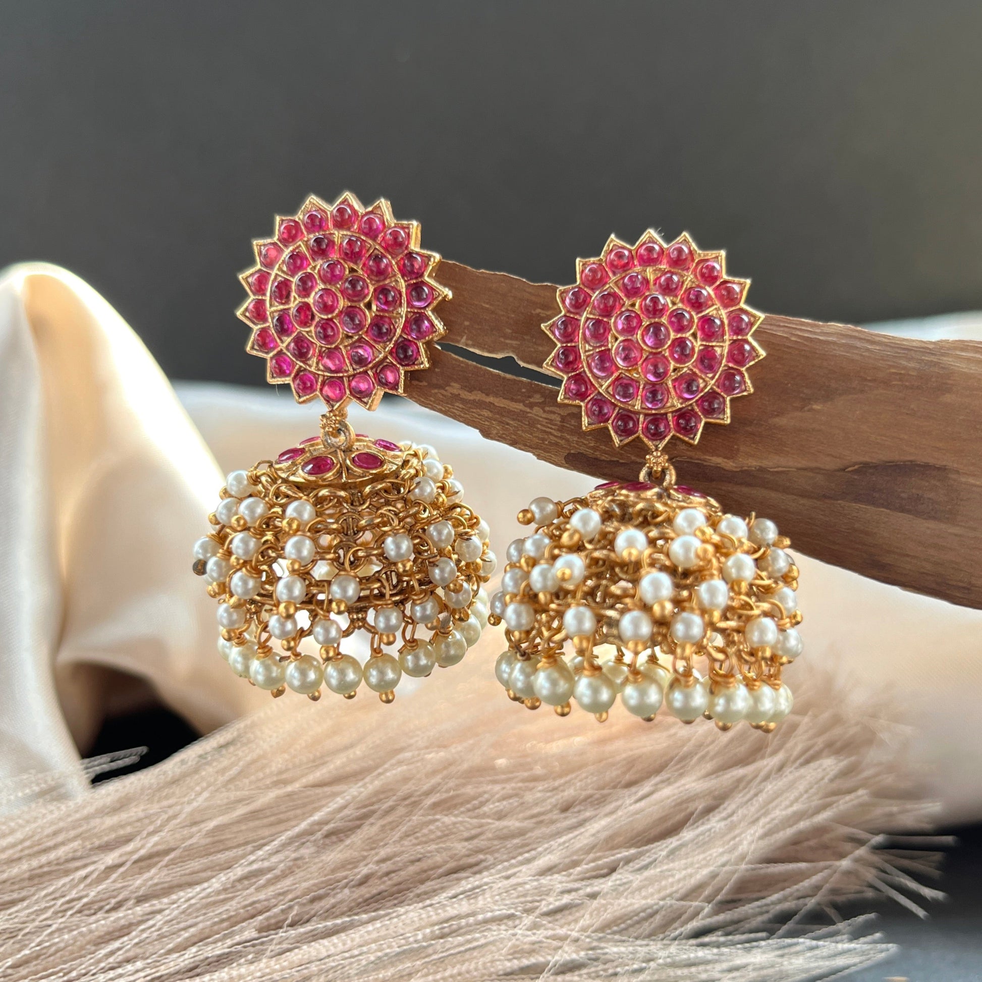 #onegramgold #onegramgoldjewellery #jewellery #southindianjewellery #bridaljewellery #jewelry #imitationjewellery #bangles #templejewellery #jewelrydesigner #fashion #hyderabad #onegramjewellery #czjewellery #necklace #trending #haram #earrings #fashionjewellery #weddingjewellery #onlineshopping #indianwedding #jewellerydesign #bridalset #jewel #trendy #chennai #bangalore #oxidisedjewellery #adjewellery
