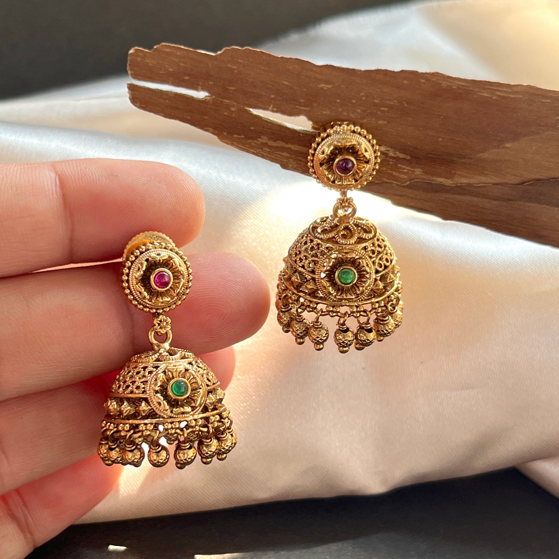 #aadyahaccessories #supportsmallbusinessindia #hyderabadstore #sainikpurilocal #desistyle #reeloftheday #indianbrand #handmadeindia #trendingreelsindia #shoppingaddict #smallbusinessreels #reelkarofeelkaro #loveforaccessories #indianentrepreneur