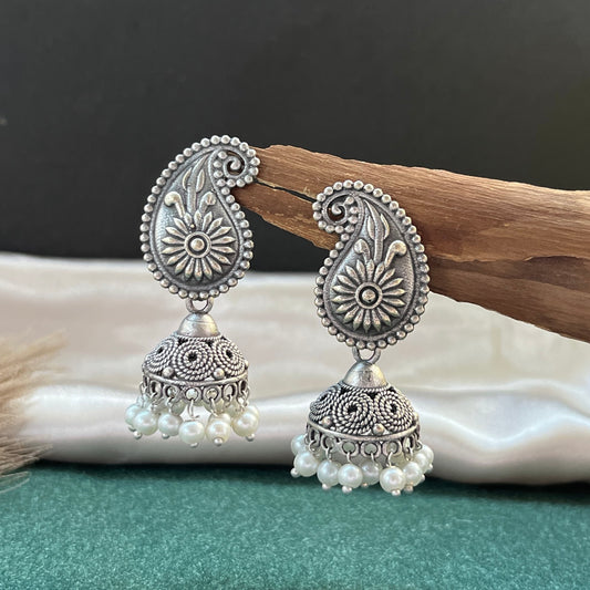 "german silver necklace oxidised necklace boho necklace silver look alike jewelry ethnic jewelry statement necklace
handcrafted necklace traditional indian necklace silver tone jewelry festival jewelry fusion fashion
jewelry for saree oxidised choker bohemian jewelry desi accessories"