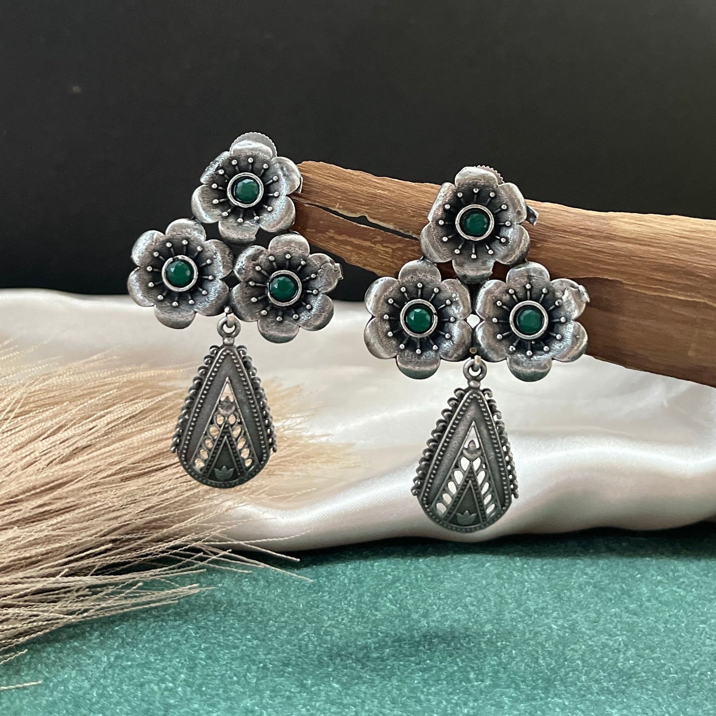 "german silver necklace oxidised necklace boho necklace silver look alike jewelry ethnic jewelry statement necklace
handcrafted necklace traditional indian necklace silver tone jewelry festival jewelry fusion fashion
jewelry for saree oxidised choker bohemian jewelry desi accessories"