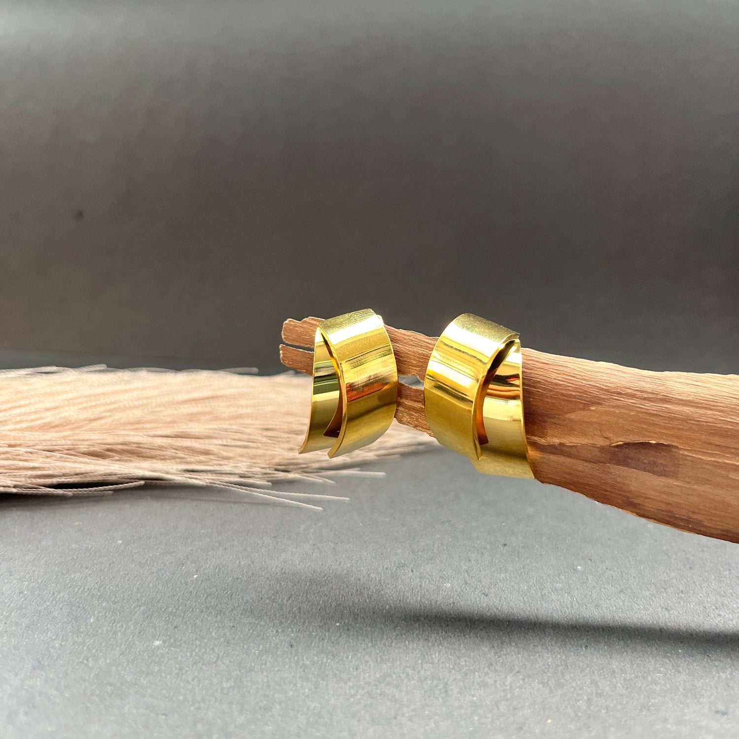 "18k gold plated jewelry anti tarnish jewelry minimal gold jewelry daily wear jewelry waterproof jewelry hypoallergenic jewelry gold tone minimal jewelry
dainty gold jewelry everyday jewelry modern jewelry office wear jewelry lightweight jewelry stackable rings minimalist necklaces gold plated studs"