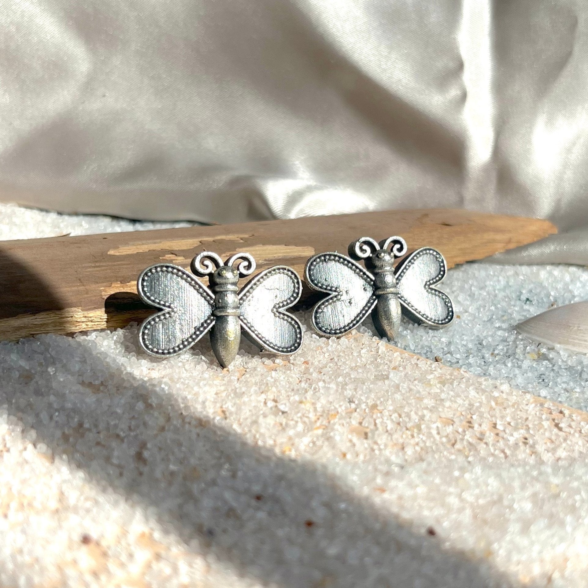 #germansilver #oxidisedjewellery #earrings #germansilverjewellery #indianjewellery #fashion #jewellery #jhumkas #kundanjewellery #jhumka #oxidisedearrings #oxidised #germansilverearrings #meenakariearrings #germansilverjhumka #accessories #chennai #silver #oxidisedsilver #jhumkalove #jewelry #necklace #oxidisedsilverjewellery #silverlookalike #jhumkis #fashionjewelry #southindianjewellery #jhumkaswag #choker #onlineshopping

