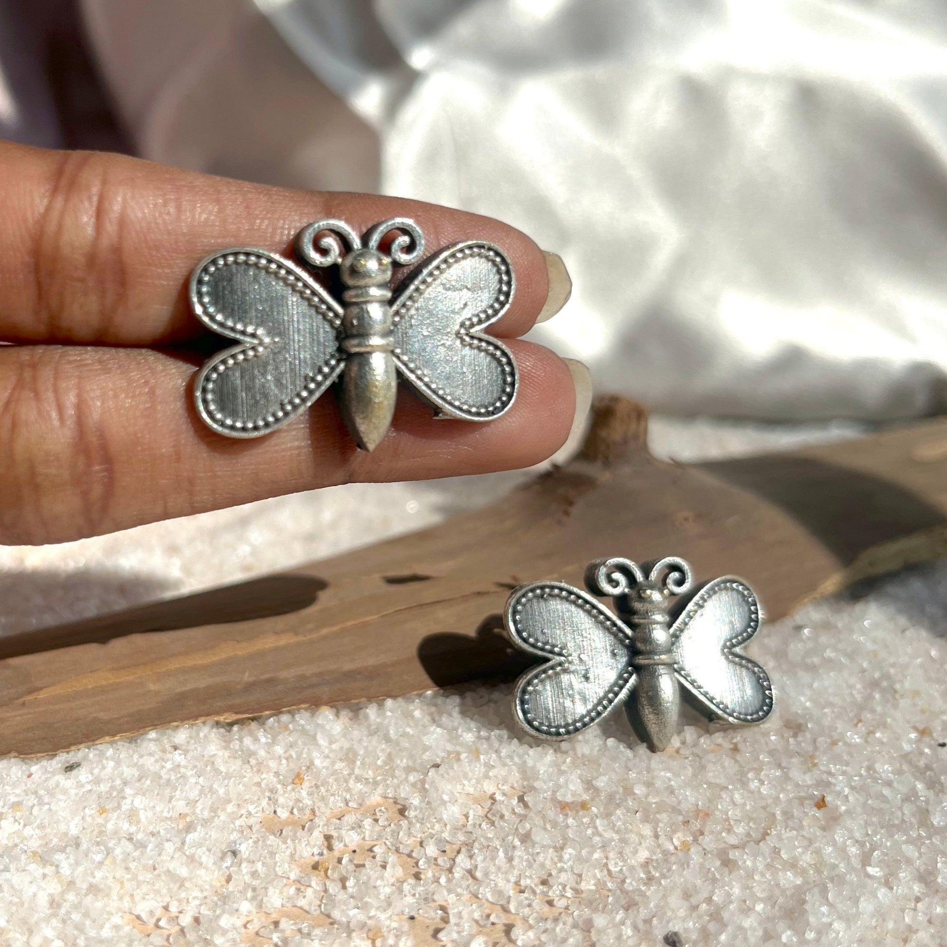 #germansilver #oxidisedjewellery #earrings #germansilverjewellery #indianjewellery #fashion #jewellery #jhumkas #kundanjewellery #jhumka #oxidisedearrings #oxidised #germansilverearrings #meenakariearrings #germansilverjhumka #accessories #chennai #silver #oxidisedsilver #jhumkalove #jewelry #necklace #oxidisedsilverjewellery #silverlookalike #jhumkis #fashionjewelry #southindianjewellery #jhumkaswag #choker #onlineshopping

