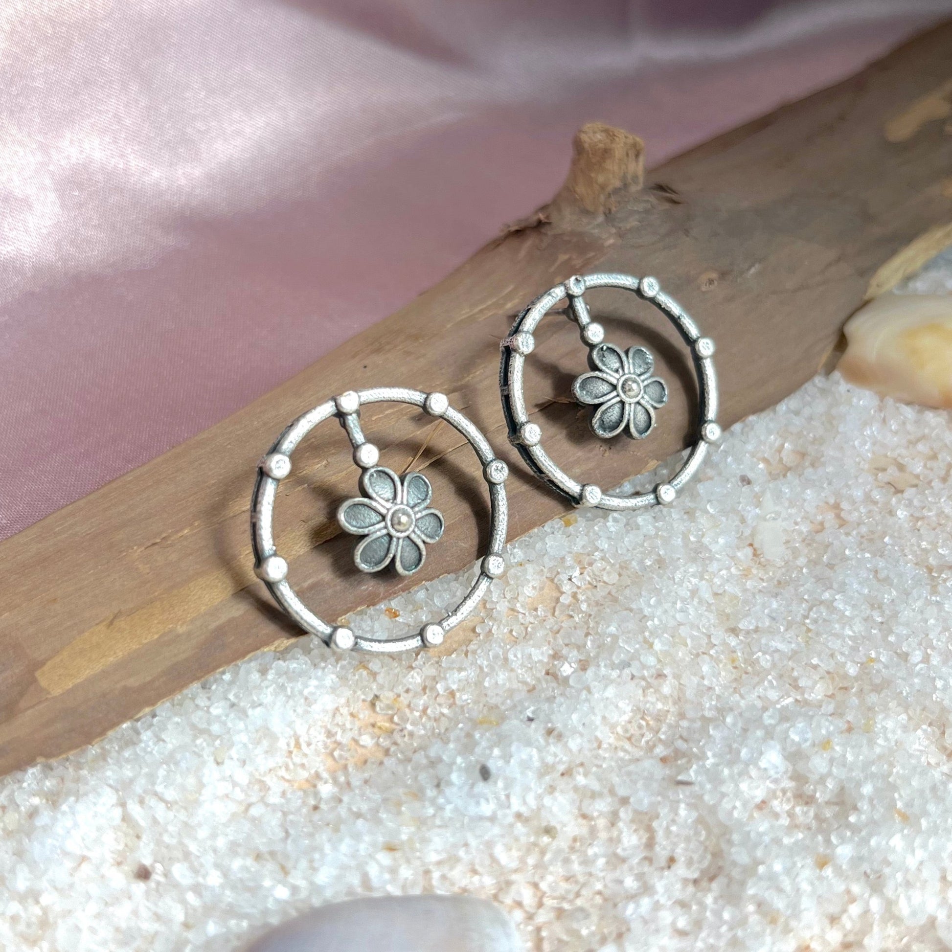#germansilver #oxidisedjewellery #earrings #germansilverjewellery #indianjewellery #fashion #jewellery #jhumkas #kundanjewellery #jhumka #oxidisedearrings #oxidised #germansilverearrings #meenakariearrings #germansilverjhumka #accessories #chennai #silver #oxidisedsilver #jhumkalove #jewelry #necklace #oxidisedsilverjewellery #silverlookalike #jhumkis #fashionjewelry #southindianjewellery #jhumkaswag #choker #onlineshopping
