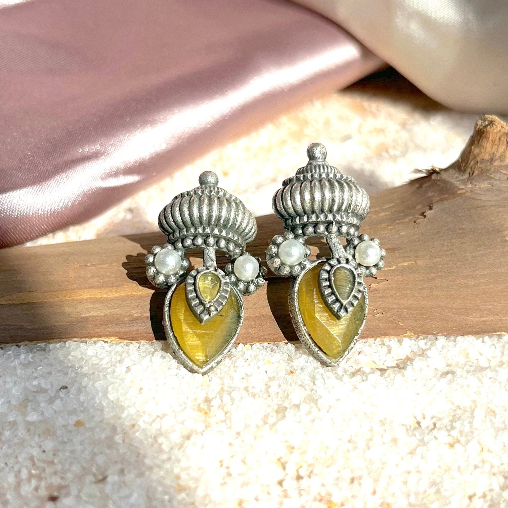 #germansilver #oxidisedjewellery #earrings #germansilverjewellery #indianjewellery #fashion #jewellery #jhumkas #kundanjewellery #jhumka #oxidisedearrings #oxidised #germansilverearrings #meenakariearrings #germansilverjhumka #accessories #chennai #silver #oxidisedsilver #jhumkalove #jewelry #necklace #oxidisedsilverjewellery #silverlookalike #jhumkis #fashionjewelry #southindianjewellery #jhumkaswag #choker #onlineshopping
