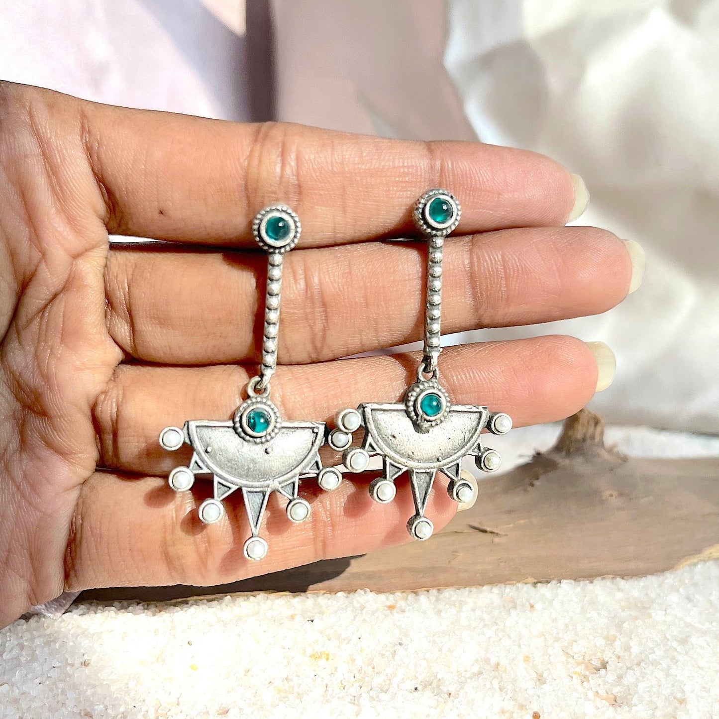 #germansilver #oxidisedjewellery #earrings #germansilverjewellery #indianjewellery #fashion #jewellery #jhumkas #kundanjewellery #jhumka #oxidisedearrings #oxidised #germansilverearrings #meenakariearrings #germansilverjhumka #accessories #chennai #silver #oxidisedsilver #jhumkalove #jewelry #necklace #oxidisedsilverjewellery #silverlookalike #jhumkis #fashionjewelry #southindianjewellery #jhumkaswag #choker #onlineshopping

