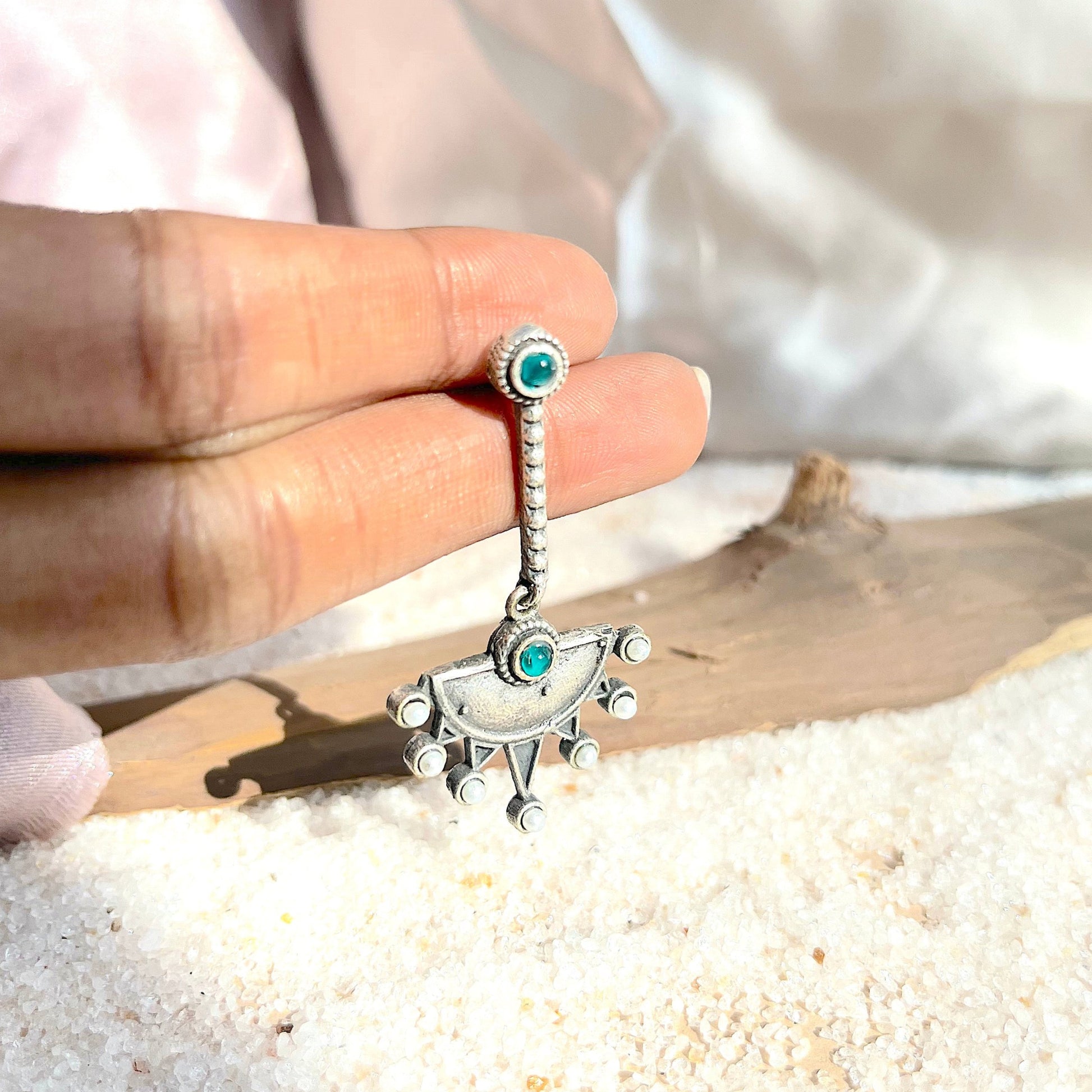 #germansilver #oxidisedjewellery #earrings #germansilverjewellery #indianjewellery #fashion #jewellery #jhumkas #kundanjewellery #jhumka #oxidisedearrings #oxidised #germansilverearrings #meenakariearrings #germansilverjhumka #accessories #chennai #silver #oxidisedsilver #jhumkalove #jewelry #necklace #oxidisedsilverjewellery #silverlookalike #jhumkis #fashionjewelry #southindianjewellery #jhumkaswag #choker #onlineshopping

