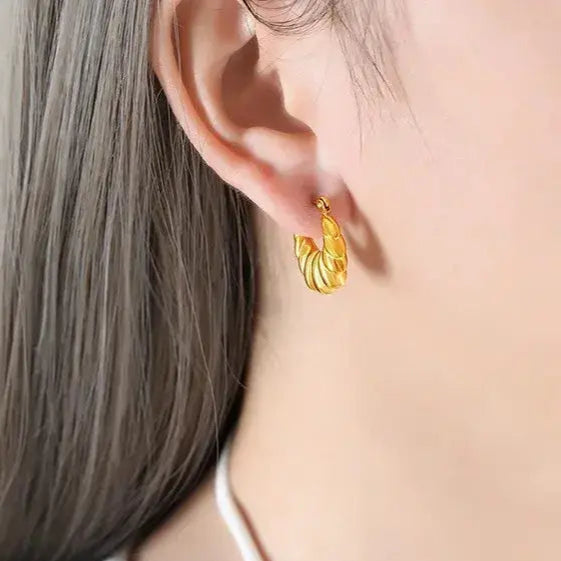  #stainlessteel #hercollection #forher #necklaces #bracelets #accessories #metal #küpe #giftideas #antitarnish #fashion #fashiontrends #onlinestore #new #stainlesssteelaccessories #earrings #stainlesssteel #explorepage #necklace #onlineshopping #custommade #gold #jewellerylove #jewellerydesign #accessoriesaddict #presents #newcollection #antitarnishjewelry