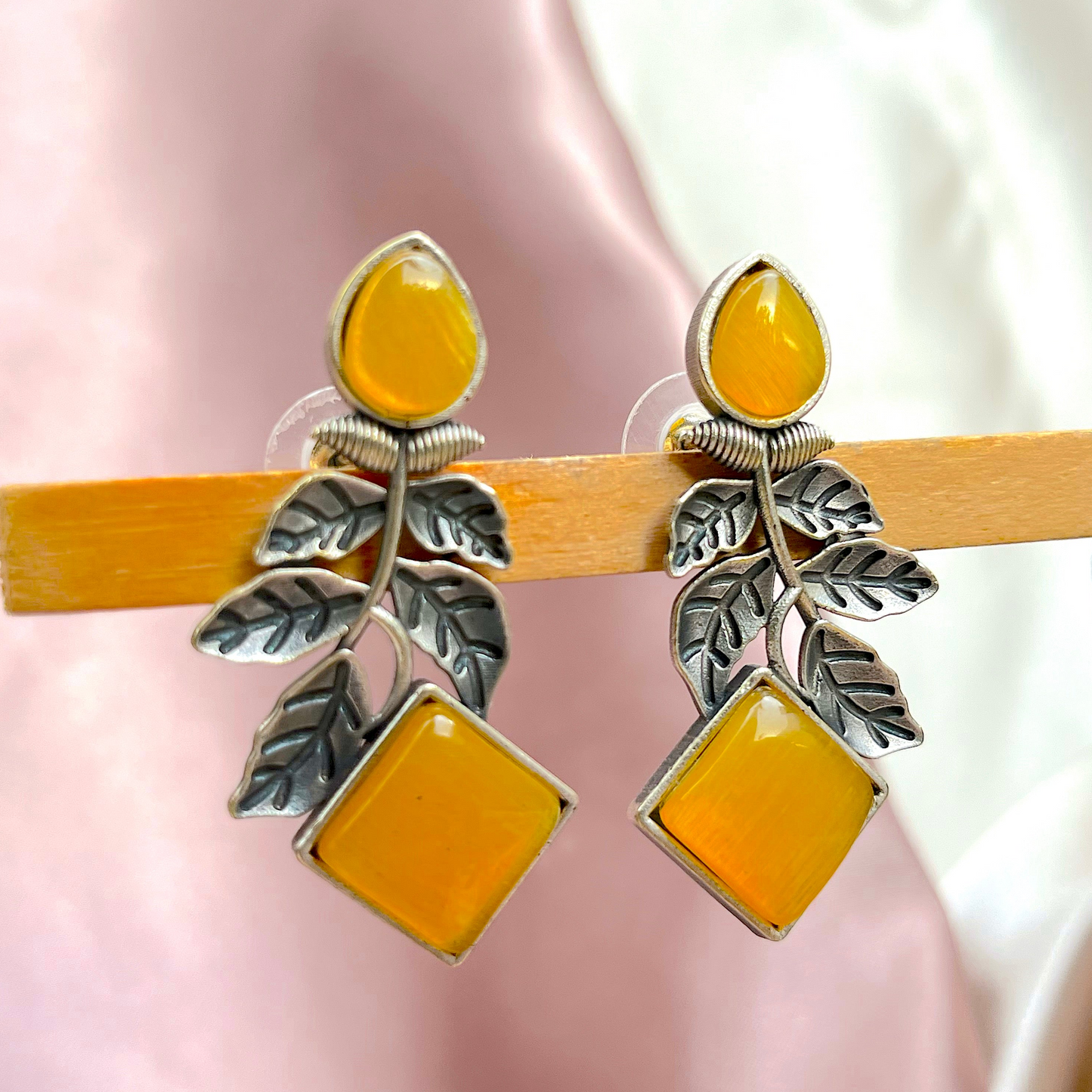Aucuba  Earrings