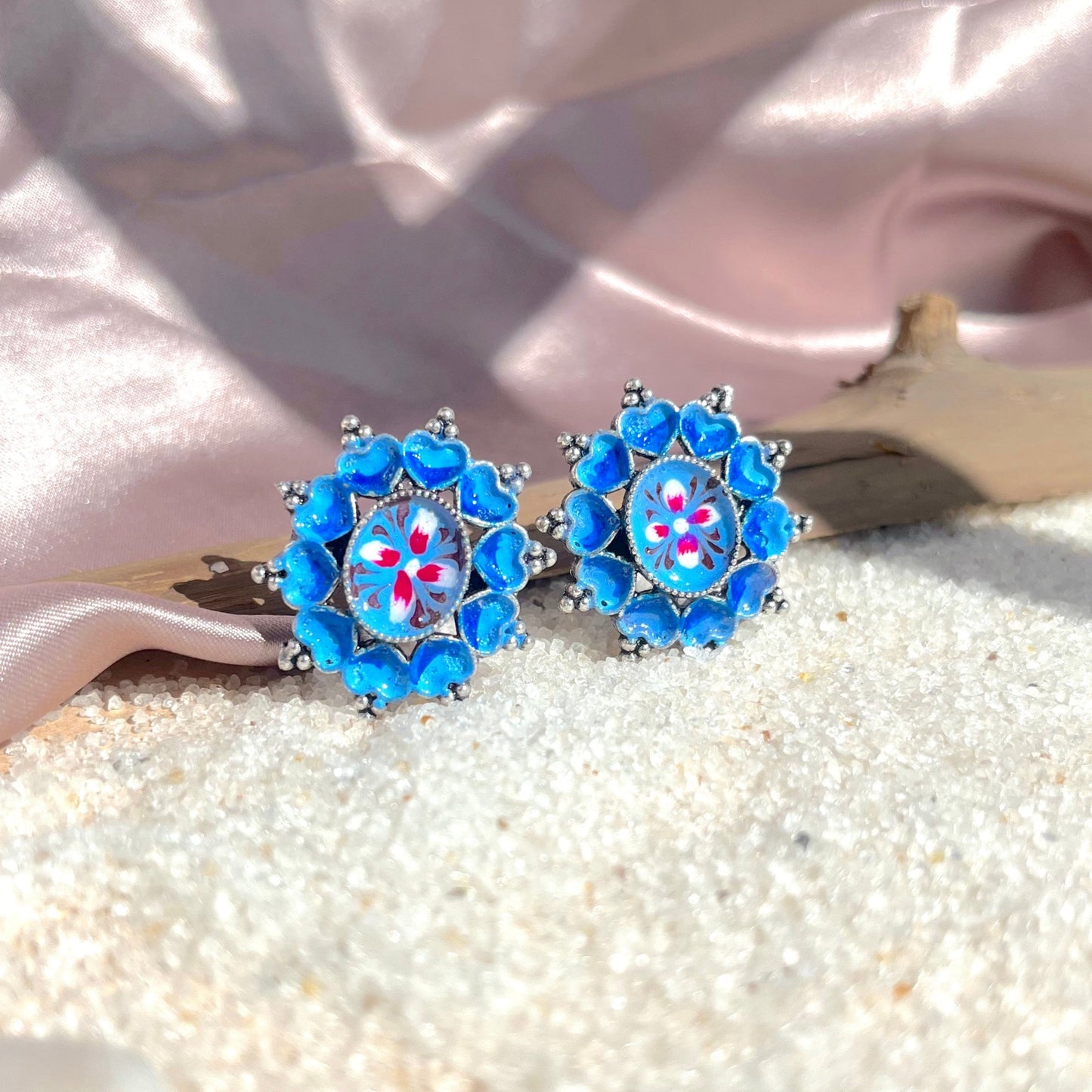 #germansilver #oxidisedjewellery #earrings #germansilverjewellery #indianjewellery #fashion #jewellery #jhumkas #kundanjewellery #jhumka #oxidisedearrings #oxidised #germansilverearrings #meenakariearrings #germansilverjhumka #accessories #chennai #silver #oxidisedsilver #jhumkalove #jewelry #necklace #oxidisedsilverjewellery #silverlookalike #jhumkis #fashionjewelry #southindianjewellery #jhumkaswag #choker #onlineshopping
