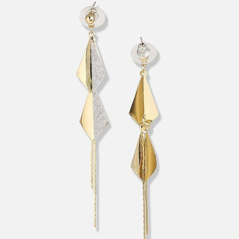 #stainlessteel #hercollection #forher #necklaces #bracelets #accessories #metal #küpe #giftideas #antitarnish #fashion #fashiontrends #onlinestore #new #stainlesssteelaccessories #earrings #stainlesssteel #explorepage #necklace #onlineshopping #custommade #gold #jewellerylove #jewellerydesign #accessoriesaddict #presents #newcollection #antitarnishjewelry
