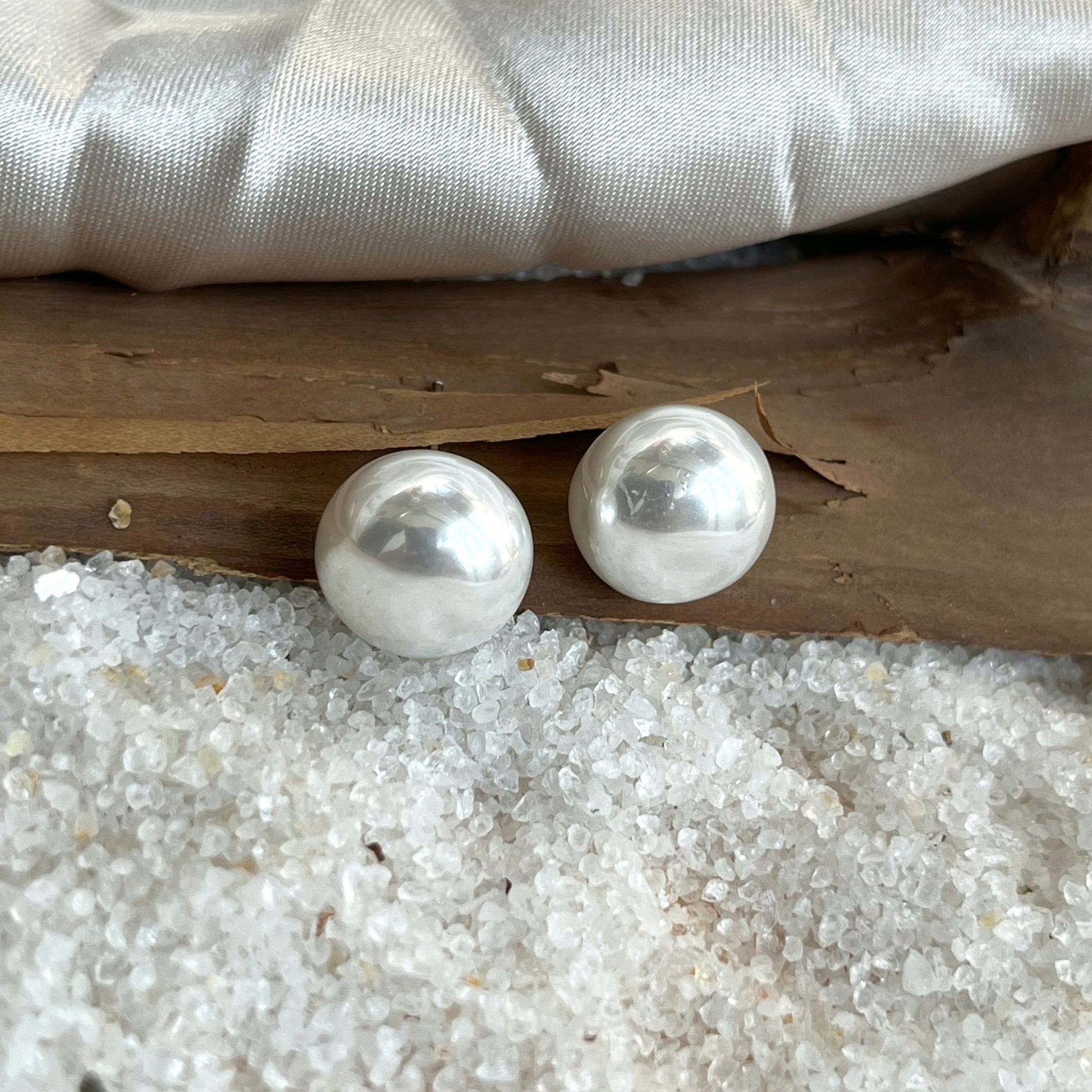 #stainlessteel #hercollection #forher #necklaces #bracelets #accessories #metal #küpe #giftideas #antitarnish #fashion #fashiontrends #onlinestore #new #stainlesssteelaccessories #earrings #stainlesssteel #explorepage #necklace #onlineshopping #custommade #gold #jewellerylove #jewellerydesign #accessoriesaddict #presents #newcollection #antitarnishjewelry